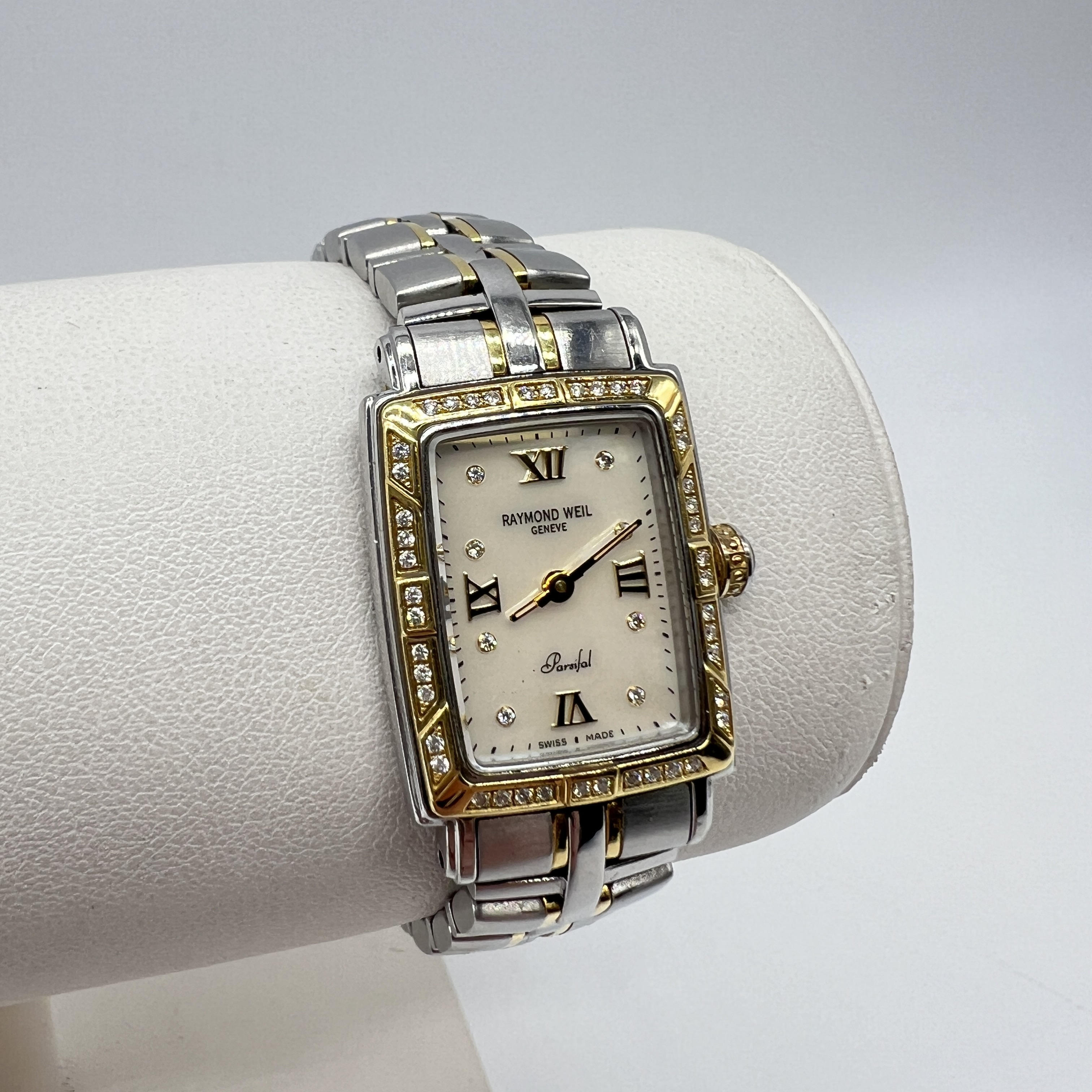 A Raymond Weil diamond set watch - Image 2 of 7