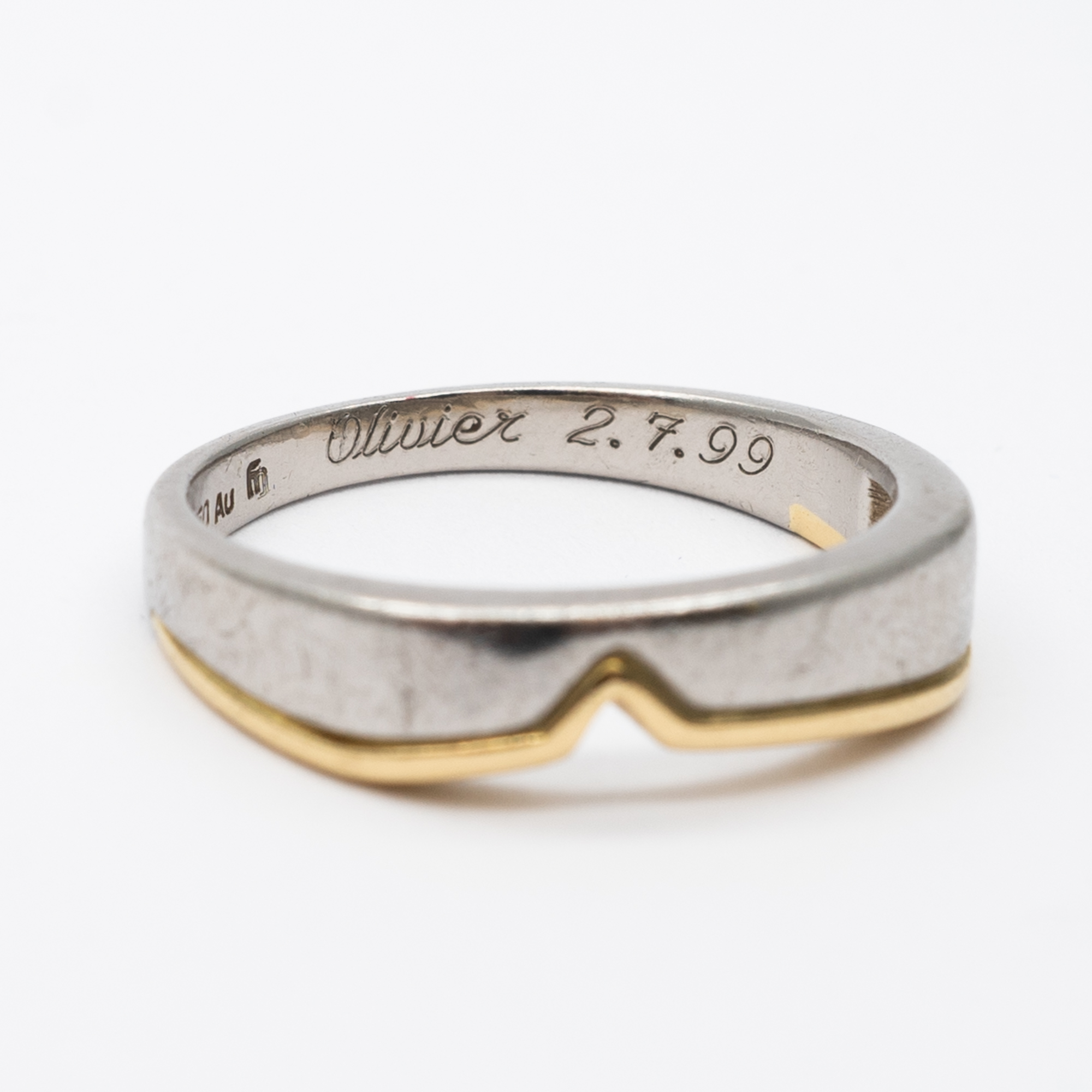 An 18ct yellow gold and paladium designer ring - Image 2 of 4