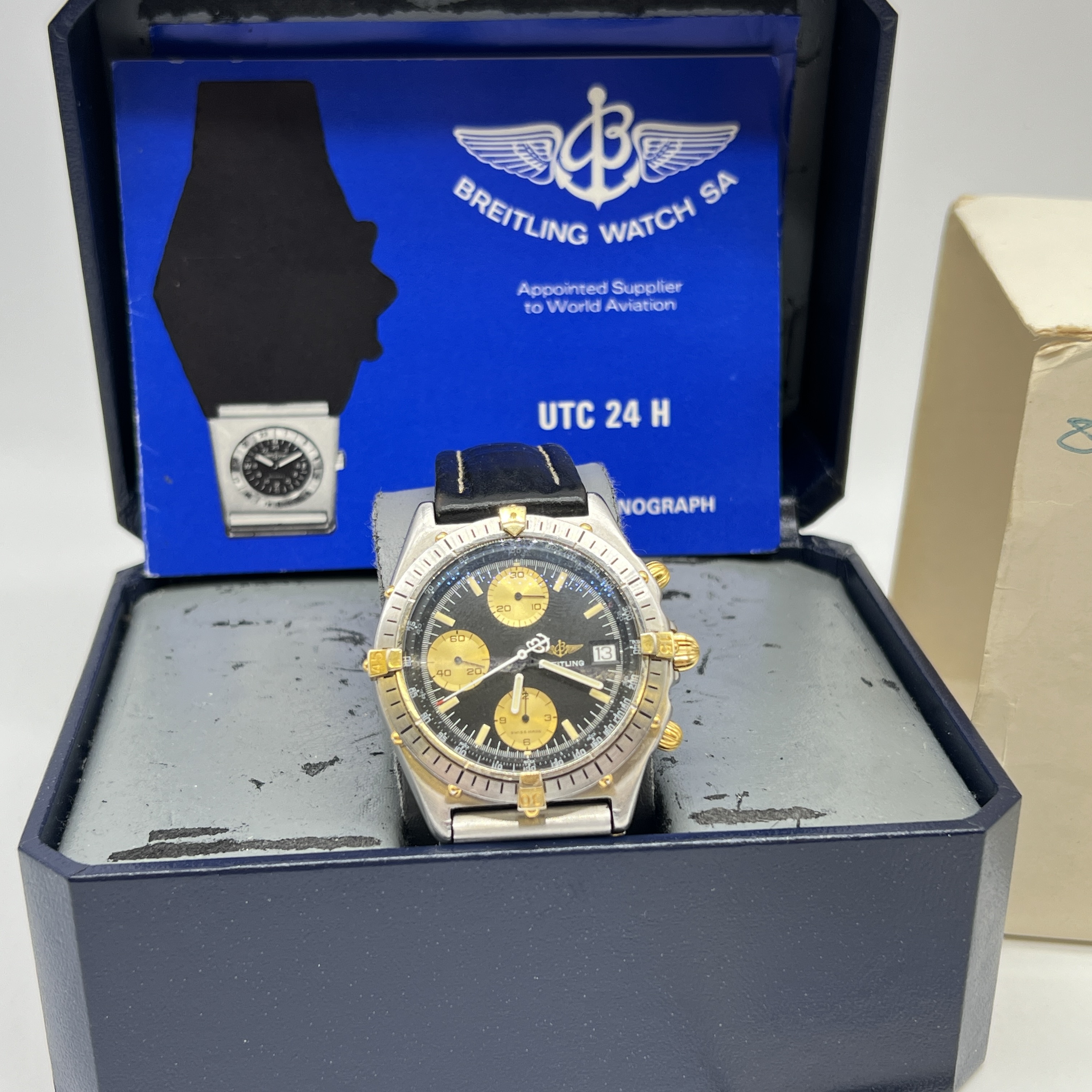 A Breitling chronograph stainless steel and gold watch - Image 2 of 11