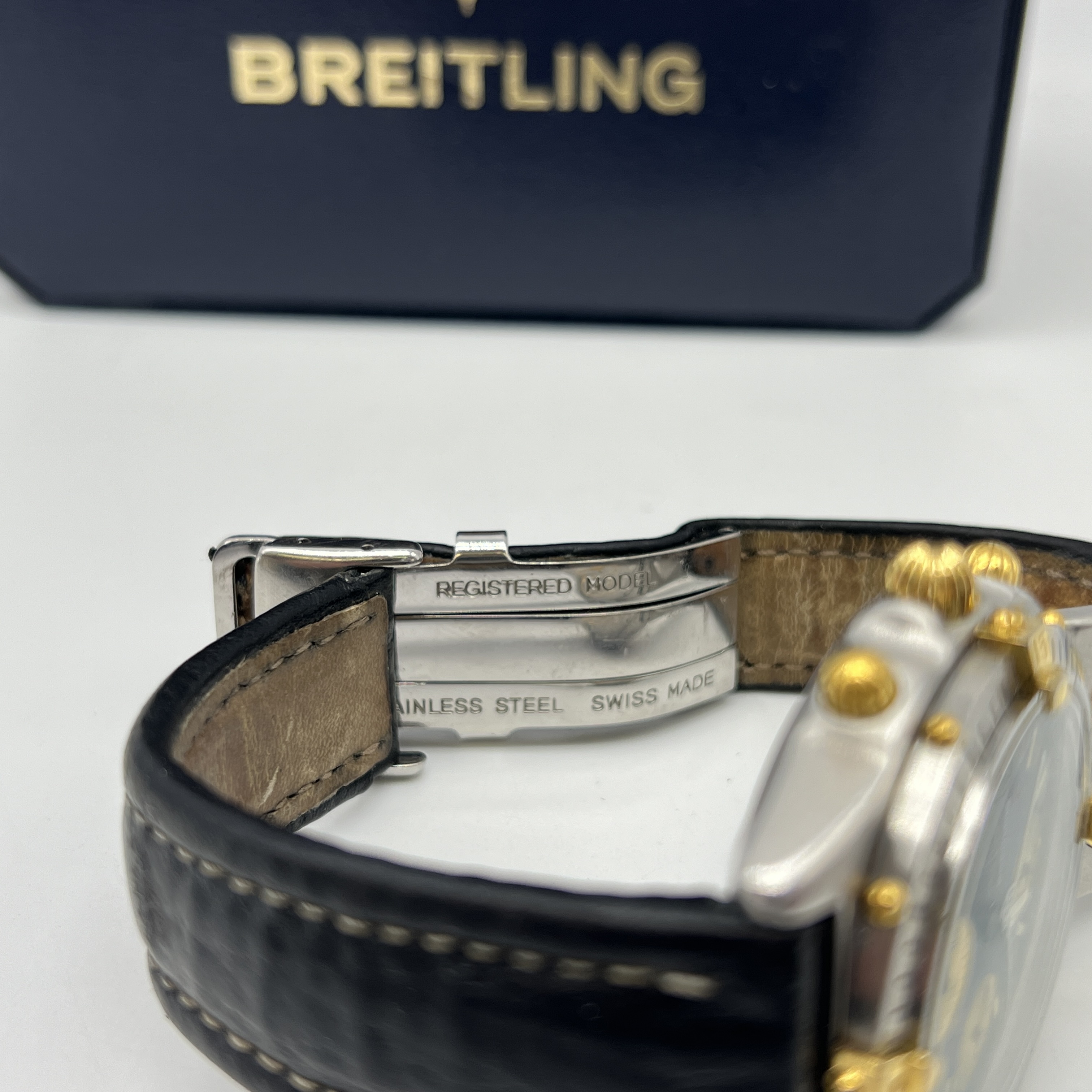 A Breitling chronograph stainless steel and gold watch - Image 6 of 11