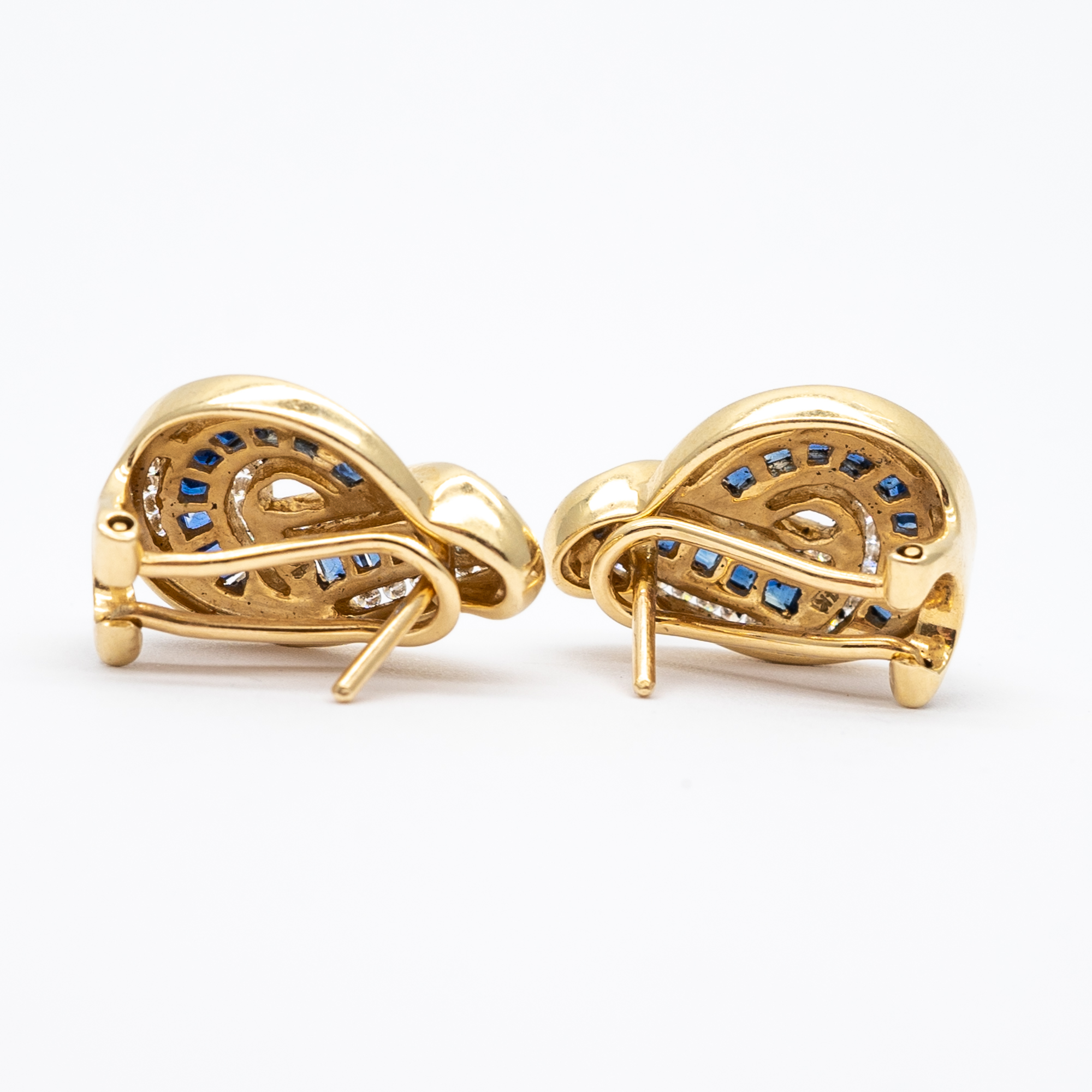 A pair of 14ct yellow gold diamond and sapphire earrings - Image 3 of 5