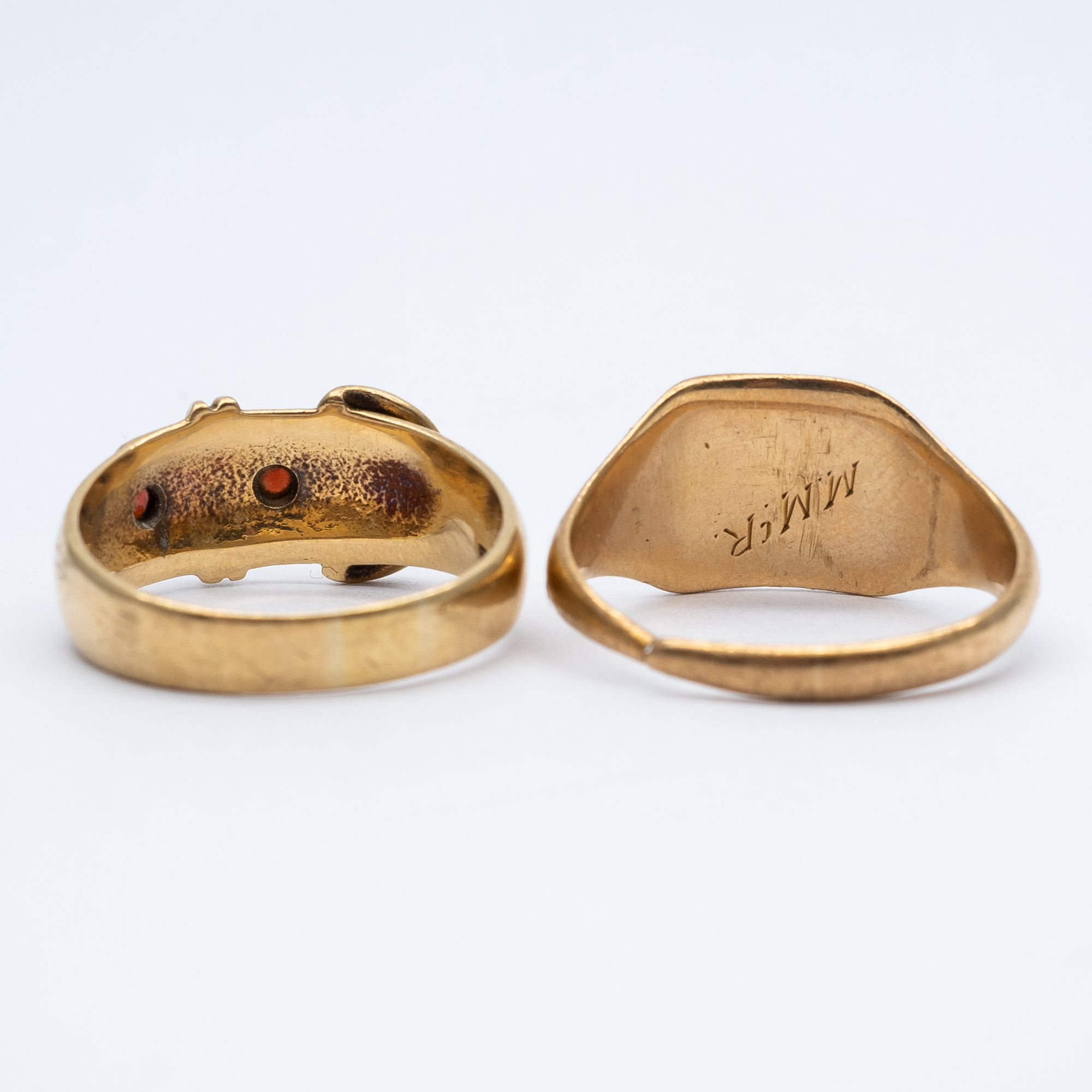 2x 9ct yellow gold gents rings - Image 2 of 5