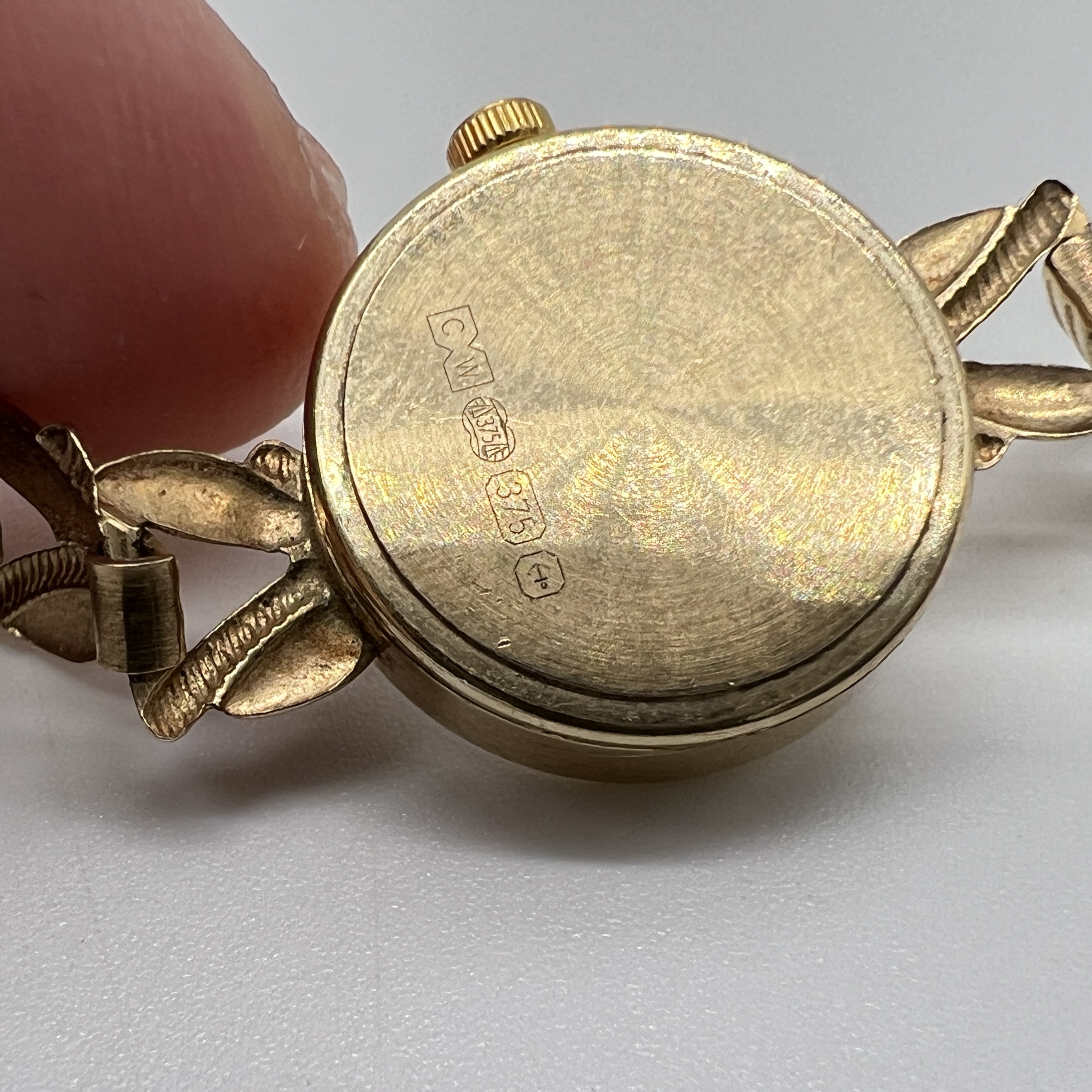 A 9ct yellow gold watch - Image 5 of 5