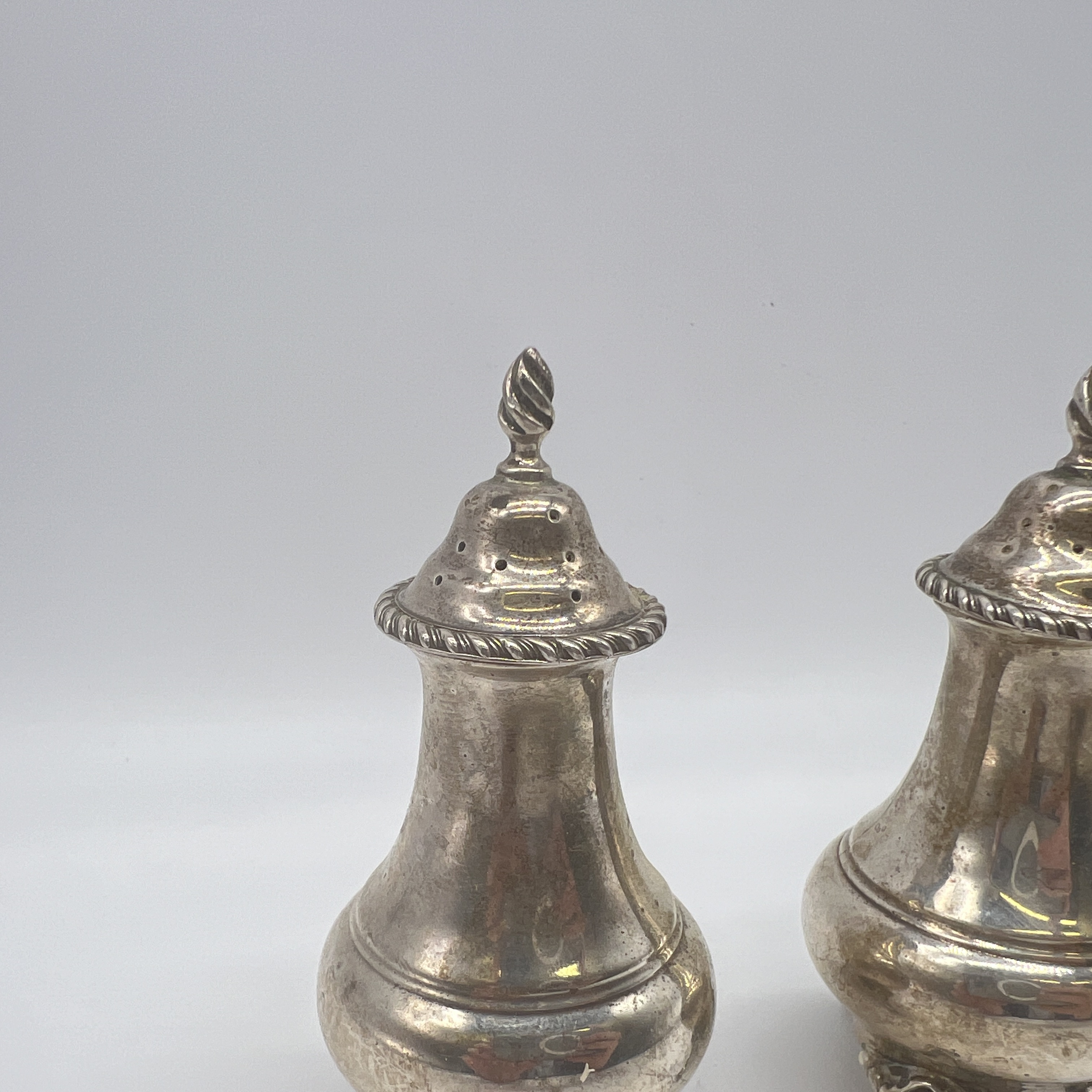 2x silver pepper pots - Image 2 of 3