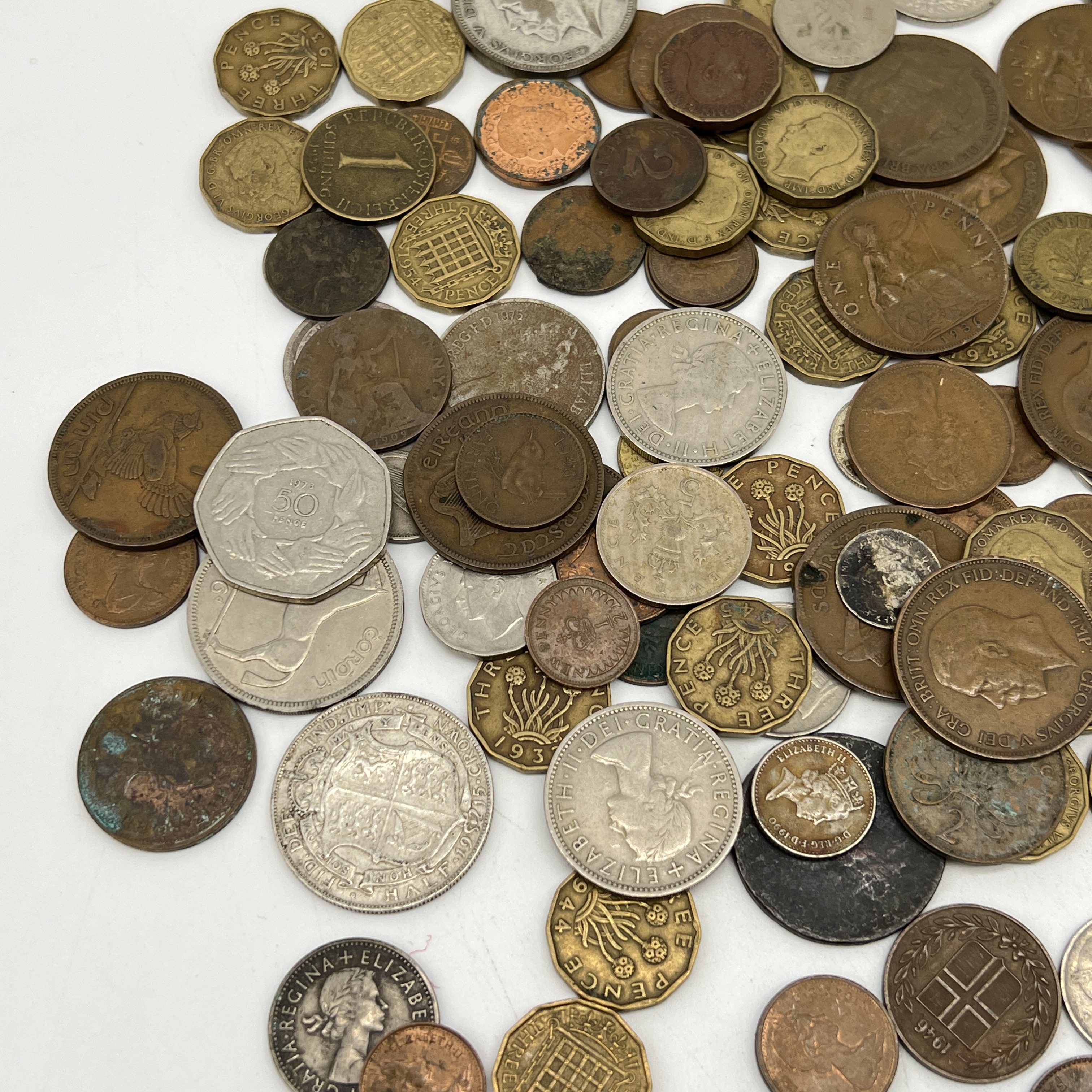 A mixed bag of coins - Image 2 of 3