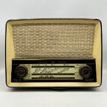 A bacolite radio