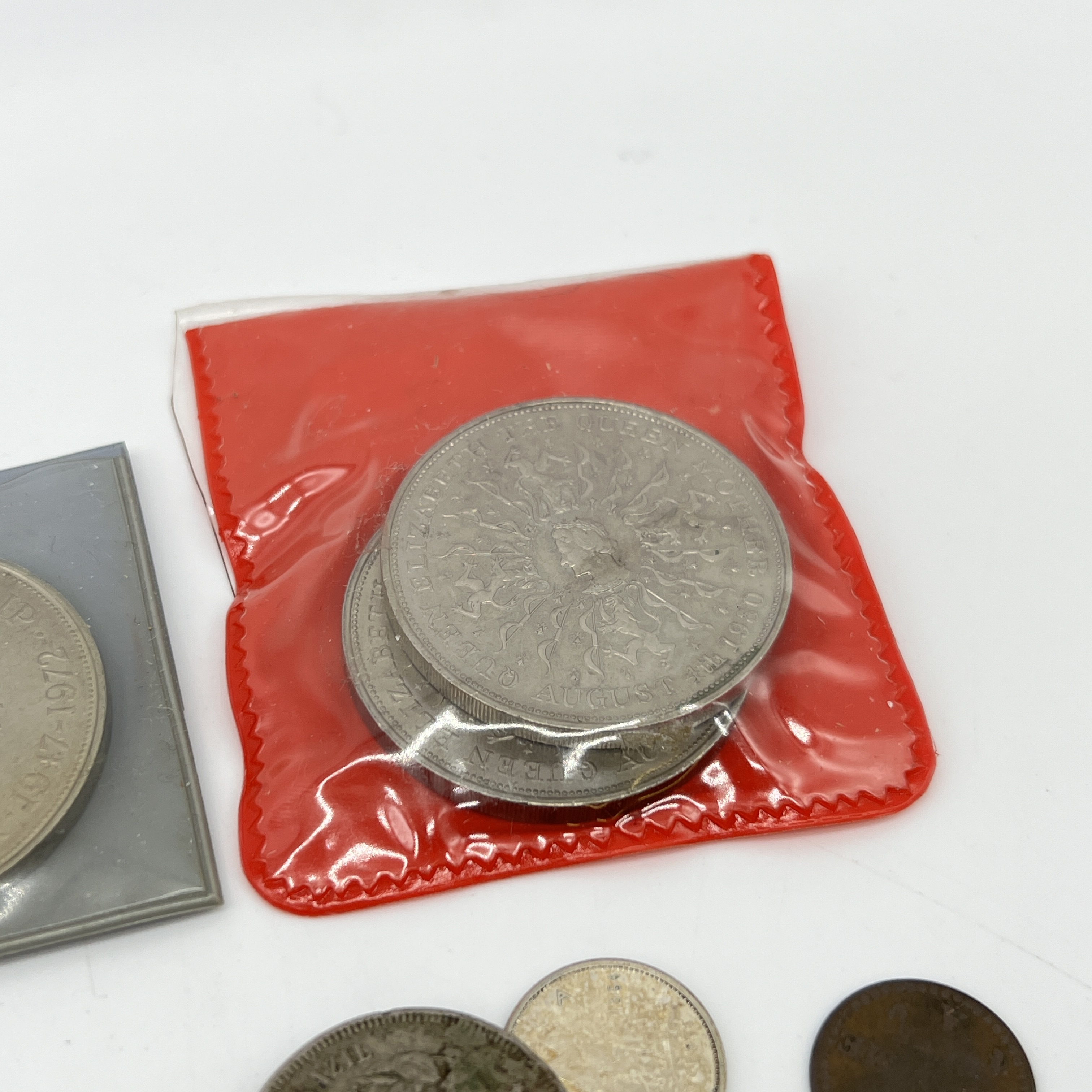 A mixed lot of coins - Image 5 of 5