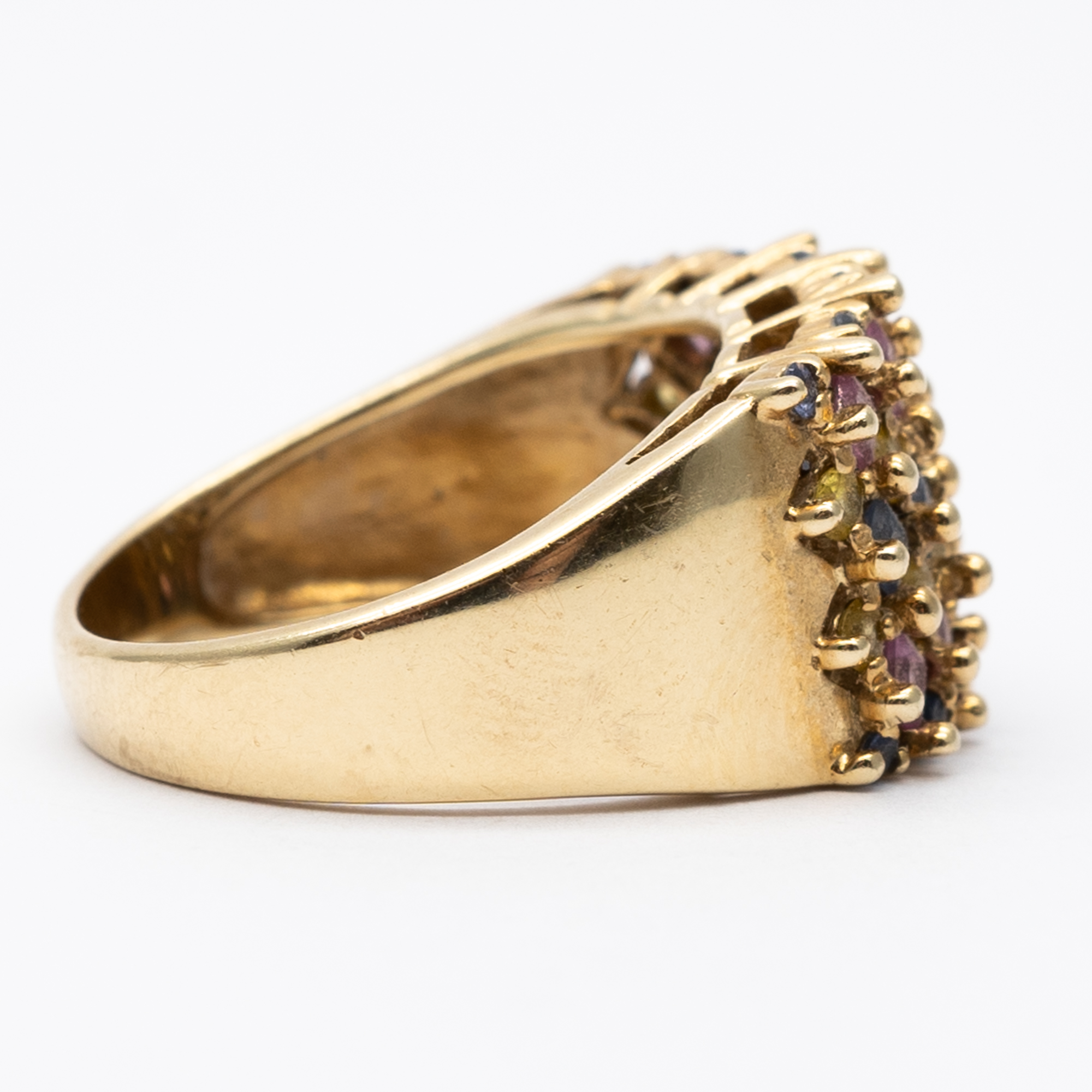 A 9ct yellow gold mixed sapphires dress ring - Image 2 of 5