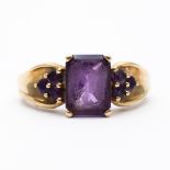 A 9ct yellow gold amethyst ring