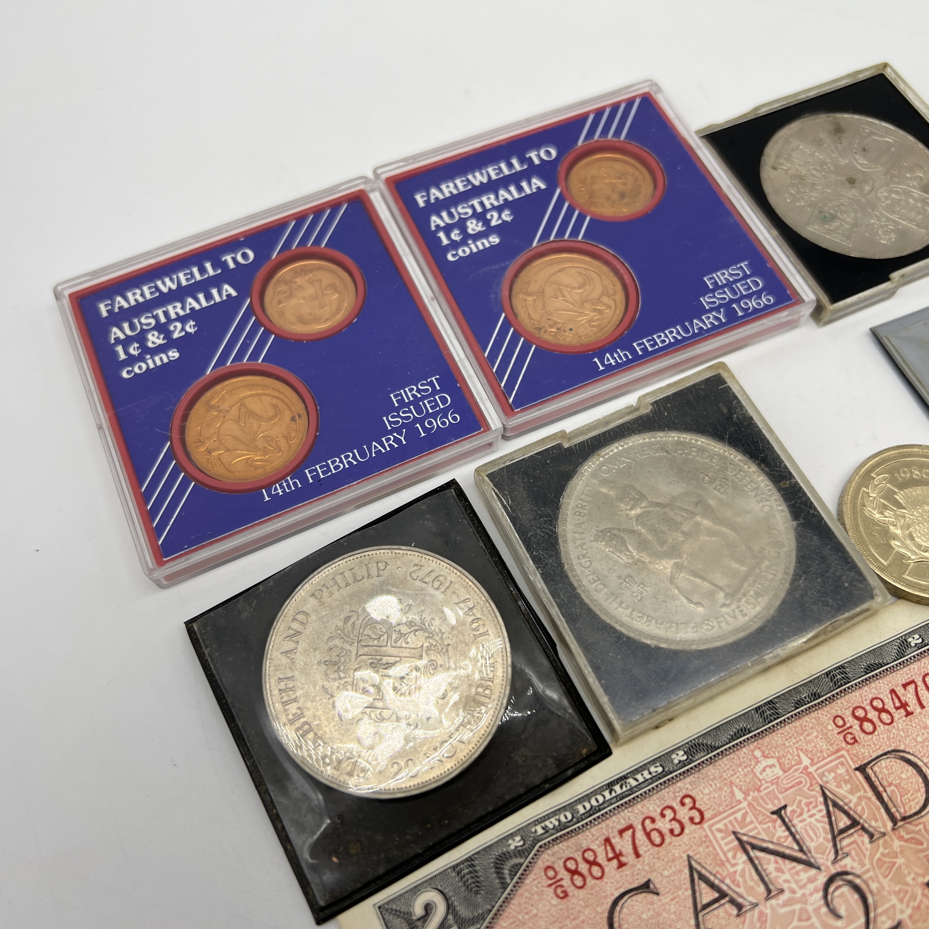 A collection of old coins and bank note - Image 3 of 4