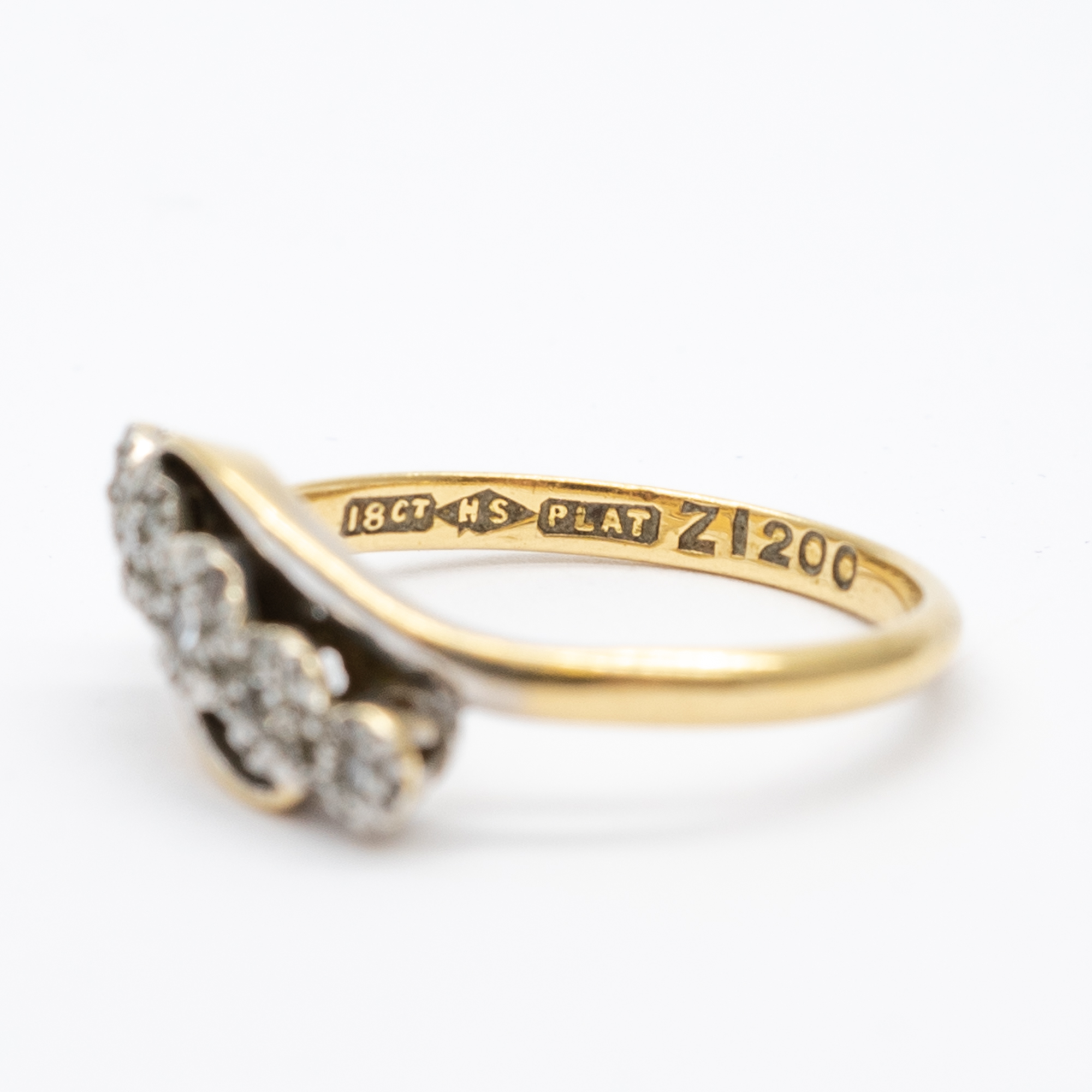 A vintage 18ct yellow gold and platinum 5 stone diamond twist ring - Image 2 of 4