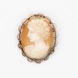 A 9ct yellow gold Cameo brooch