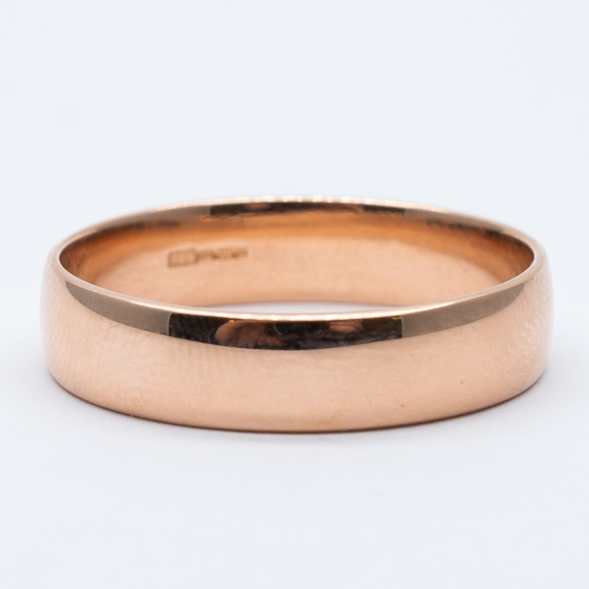 A D shaped 9ct rose gold wedding band