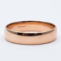 A D shaped 9ct rose gold wedding band