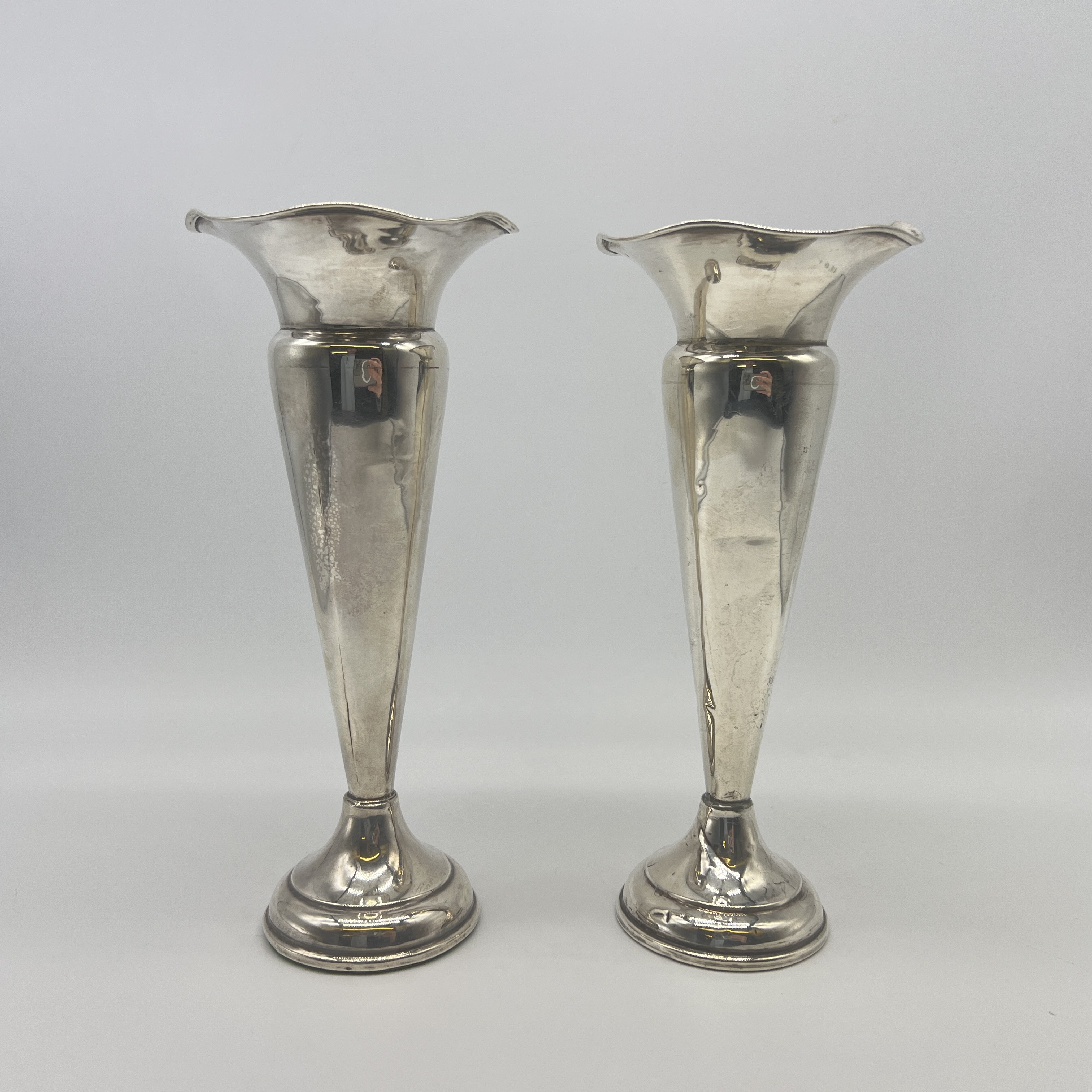 2x silver vases