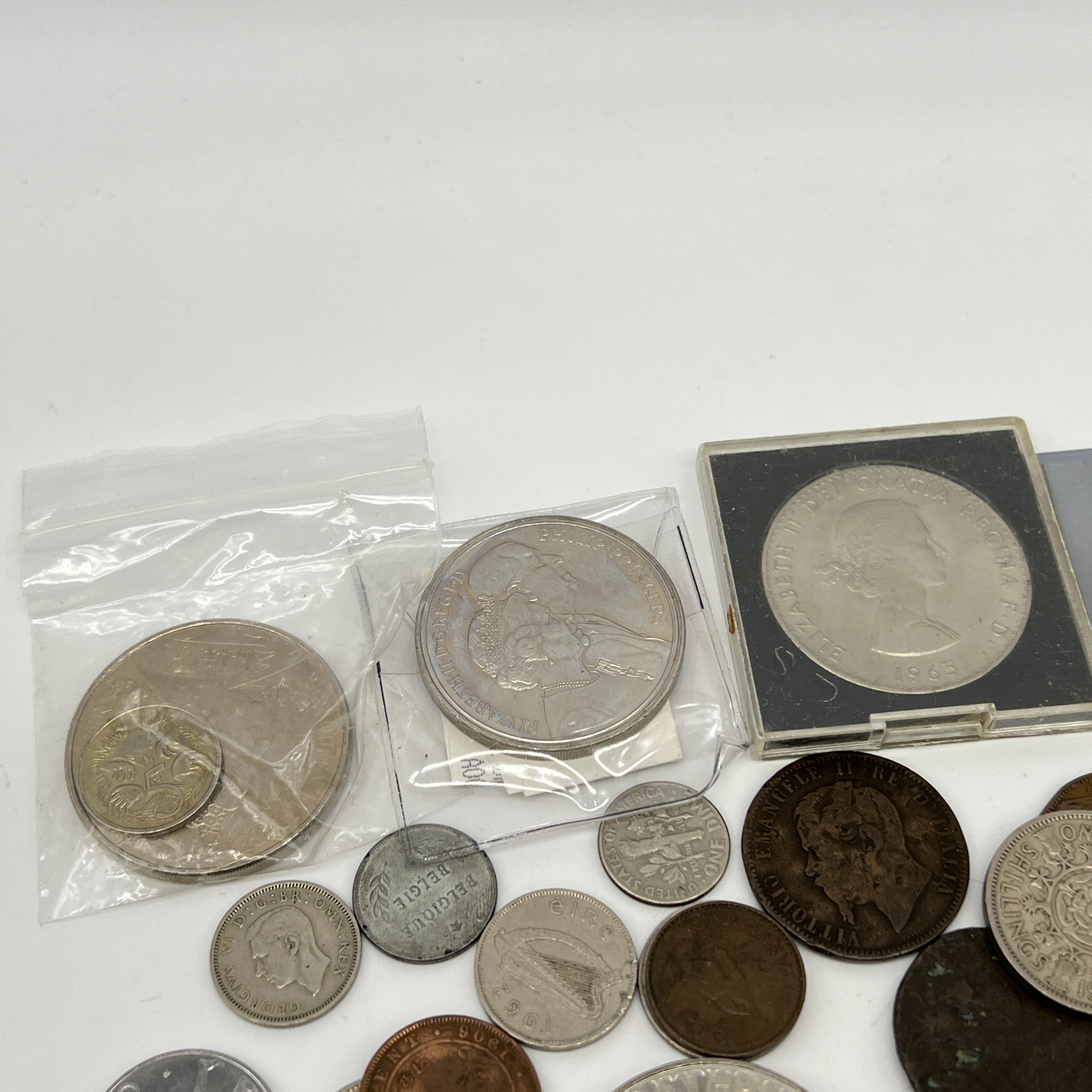 A mixed lot of coins - Image 5 of 5
