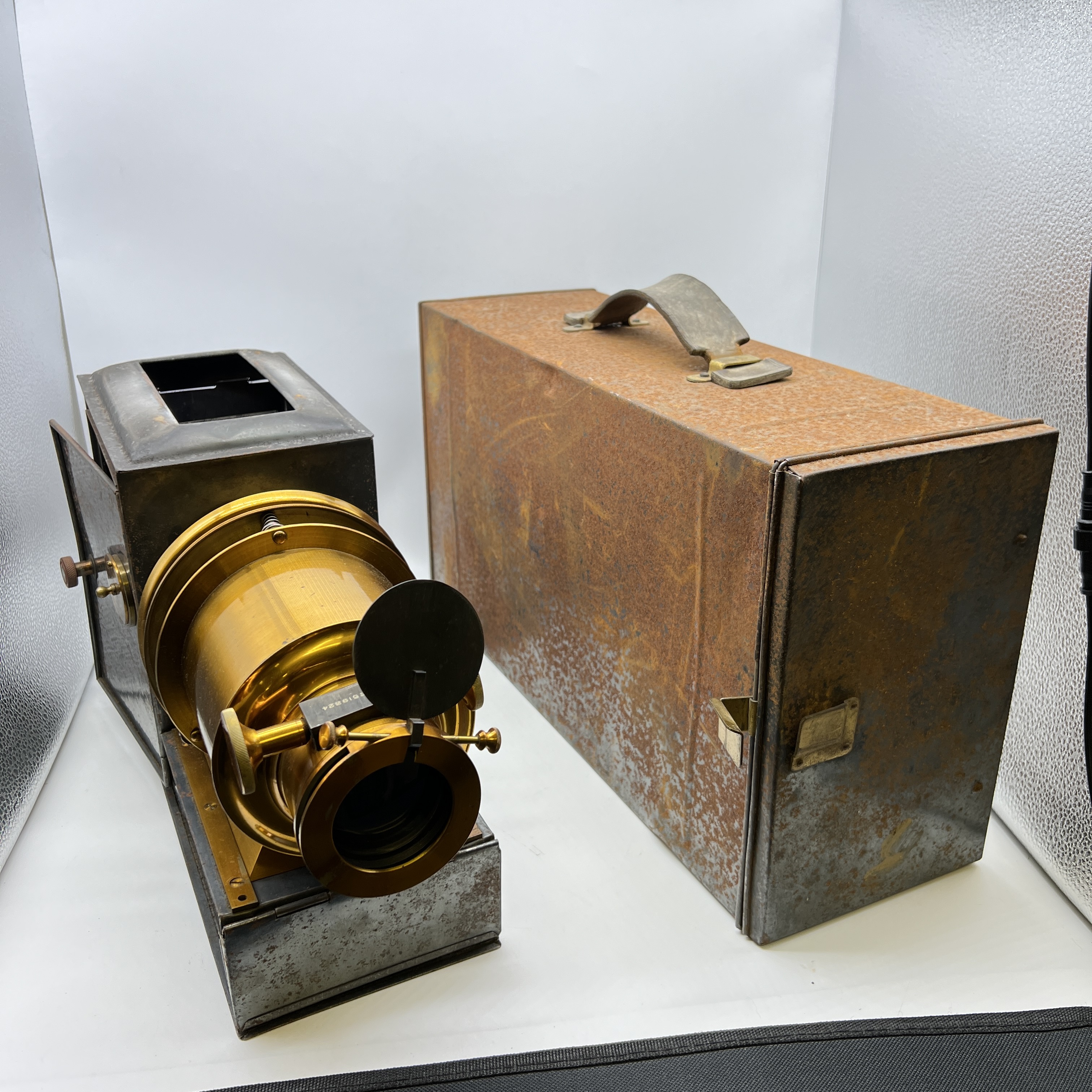 A slide projector - Image 9 of 9