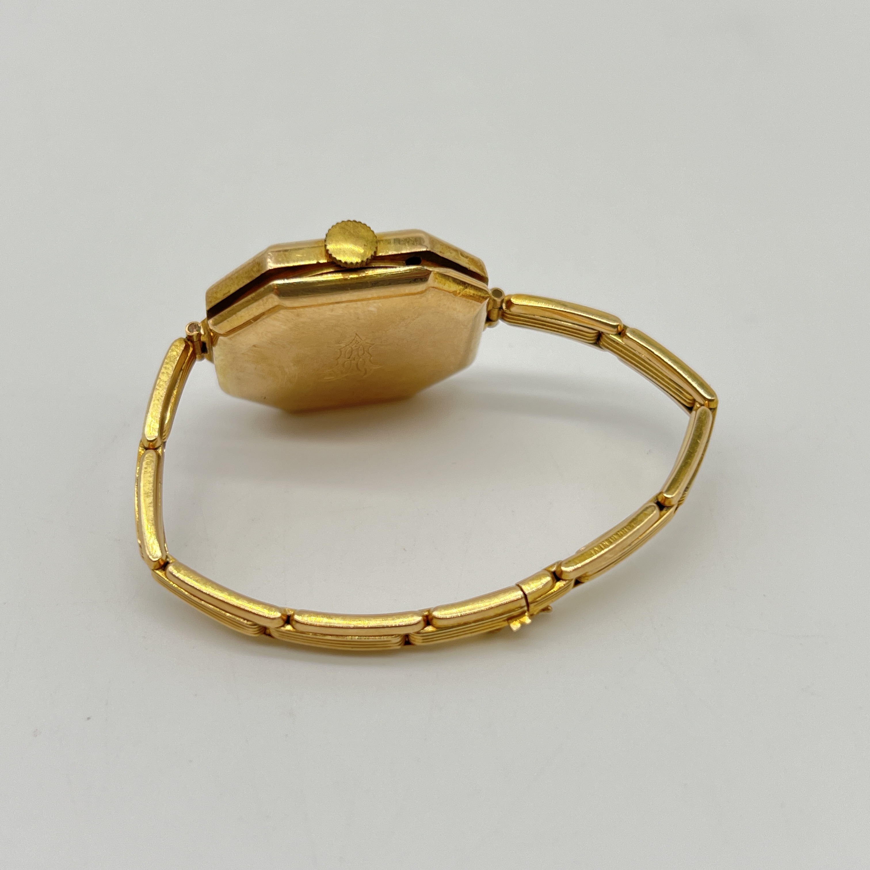 A 14ct yellow gold vintage watch - Image 2 of 5
