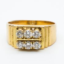 An 18ct yellow gold diamond signet ring