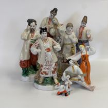 7x figurines