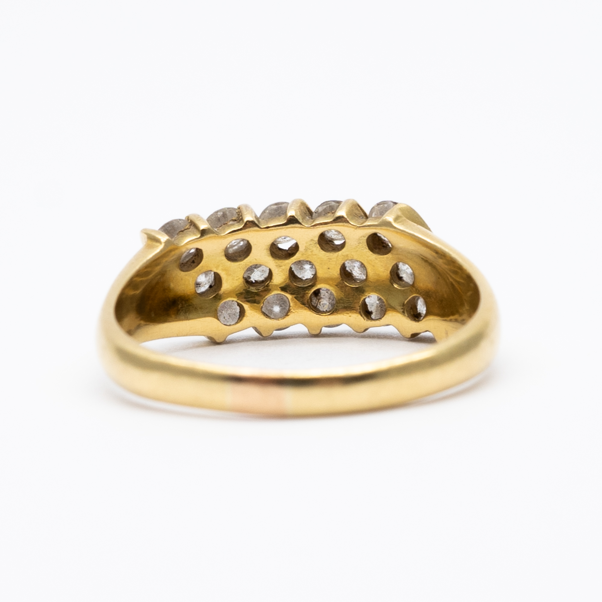 An 18ct yellow gold diamond ring - Image 3 of 6