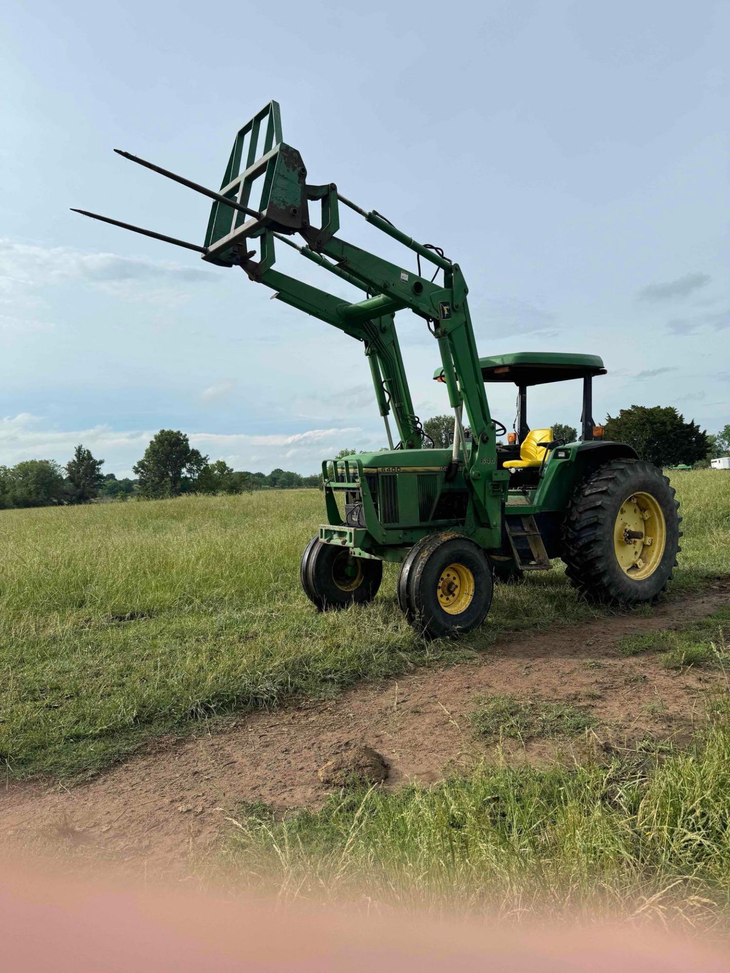 John Deere 6400 - Image 10 of 11