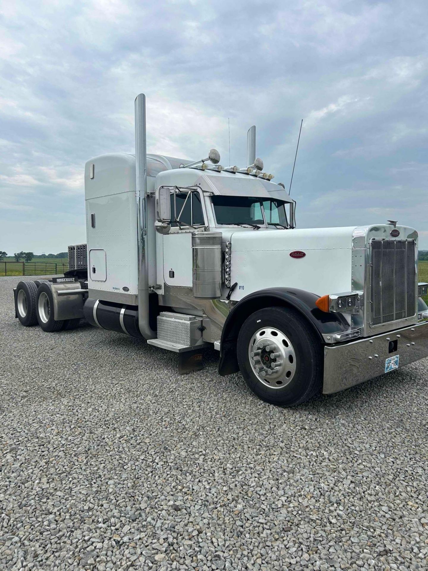 1999 Peterbilt 379 Truck, VIN # 1XP5DB9X6XD484134 - Image 3 of 10