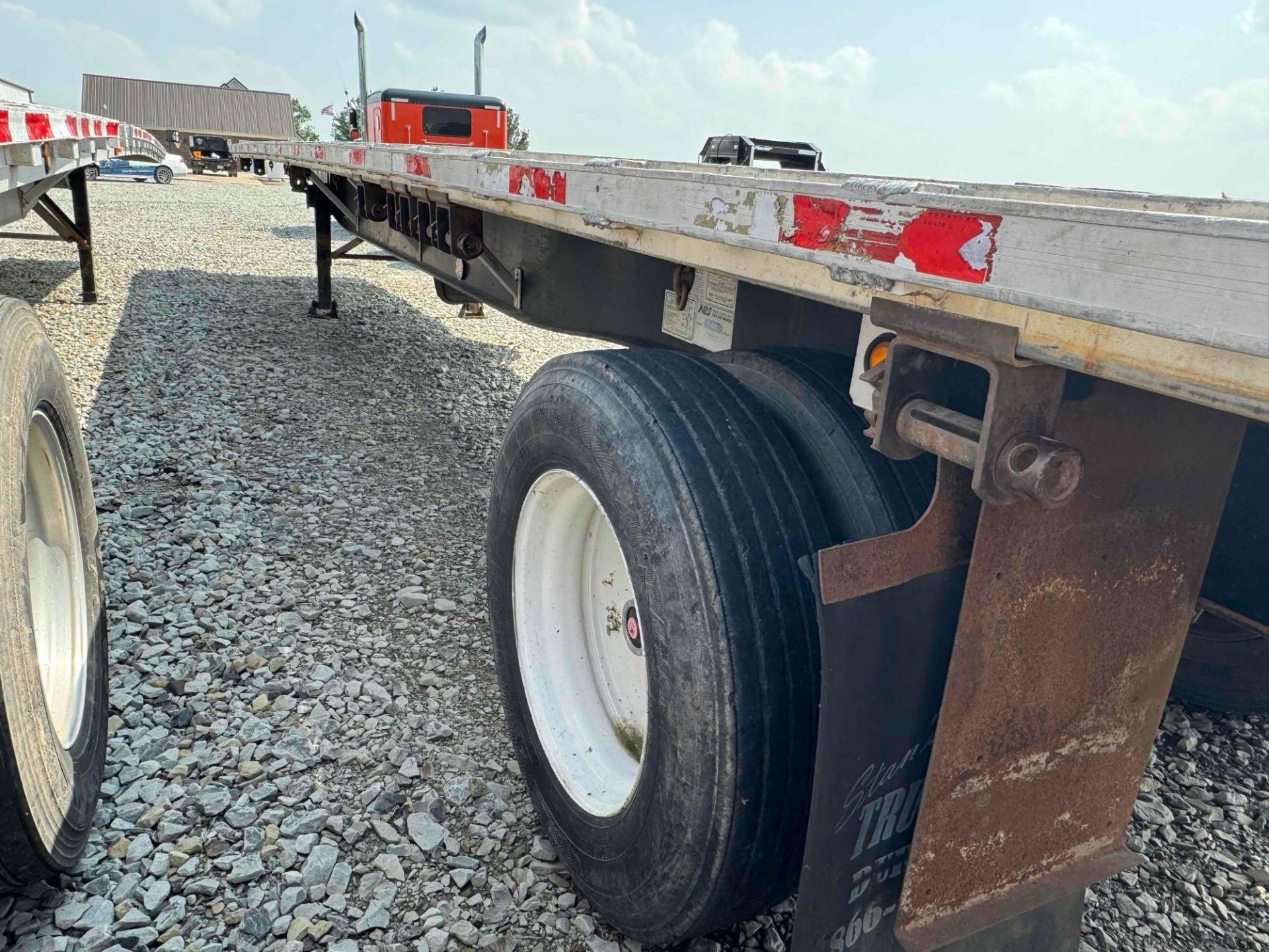 2001 Utilities 48' Flatbed Trailer - Image 6 of 7