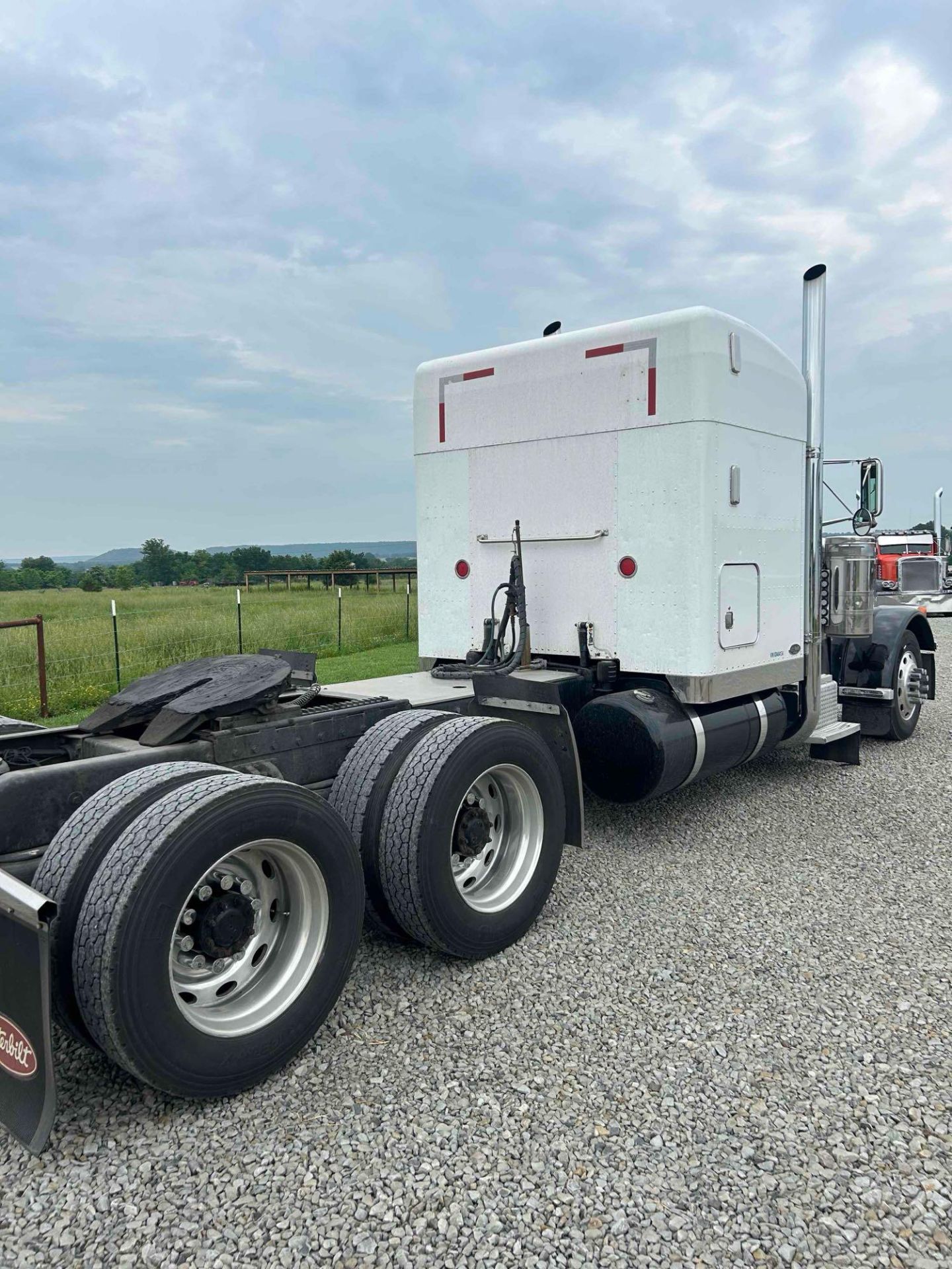 1999 Peterbilt 379 Truck, VIN # 1XP5DB9X6XD484134 - Image 4 of 10