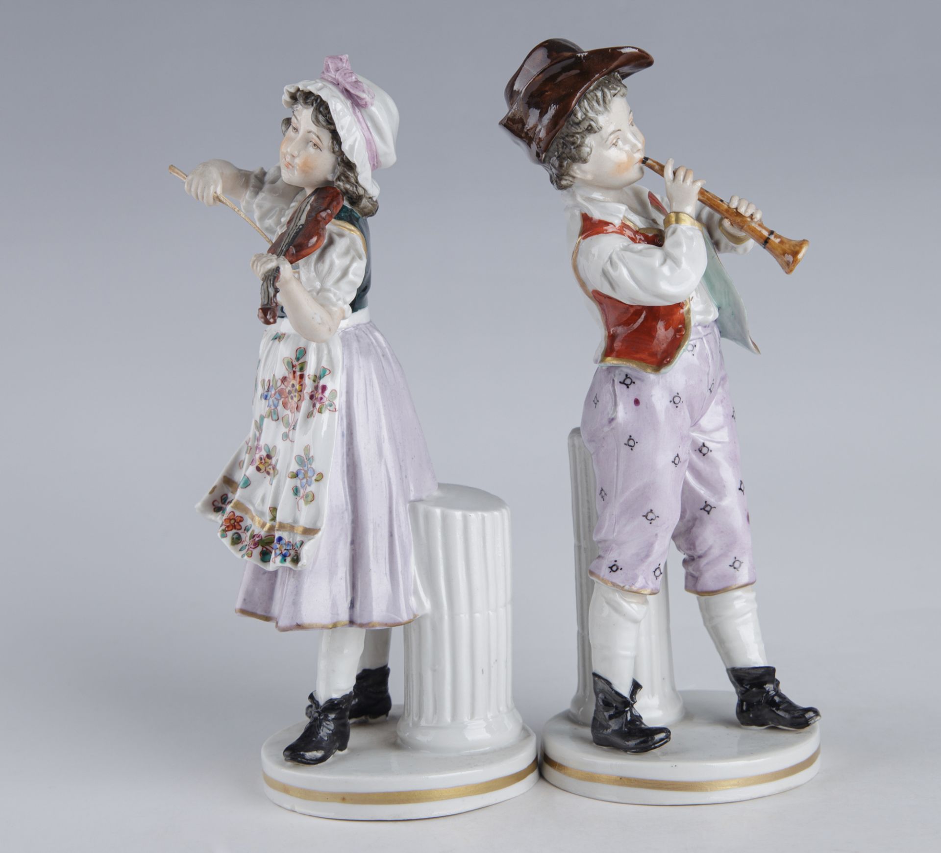 Zwei Figuren aus einem Biedermeier-Orchester: Geigerin und Klarinettist, Porzellanmanufaktur Ernst B - Image 2 of 4