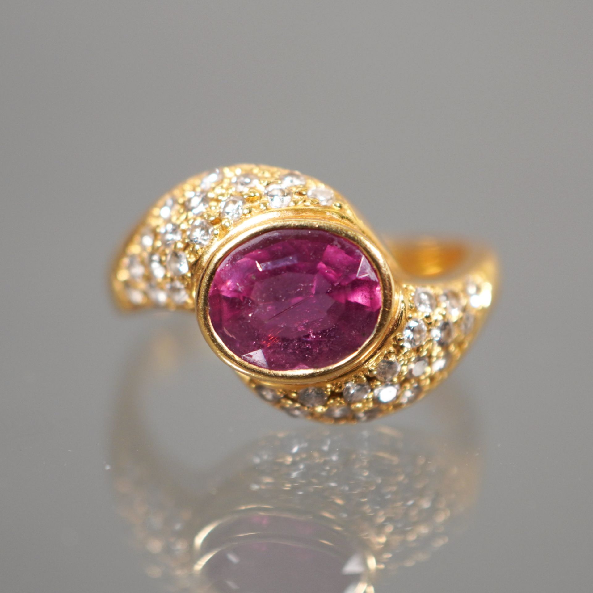 Ring mit Turmalin und Brillanten, GG 750 - Image 3 of 4