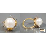 Ring mit Perle und Brillanten, GG 750