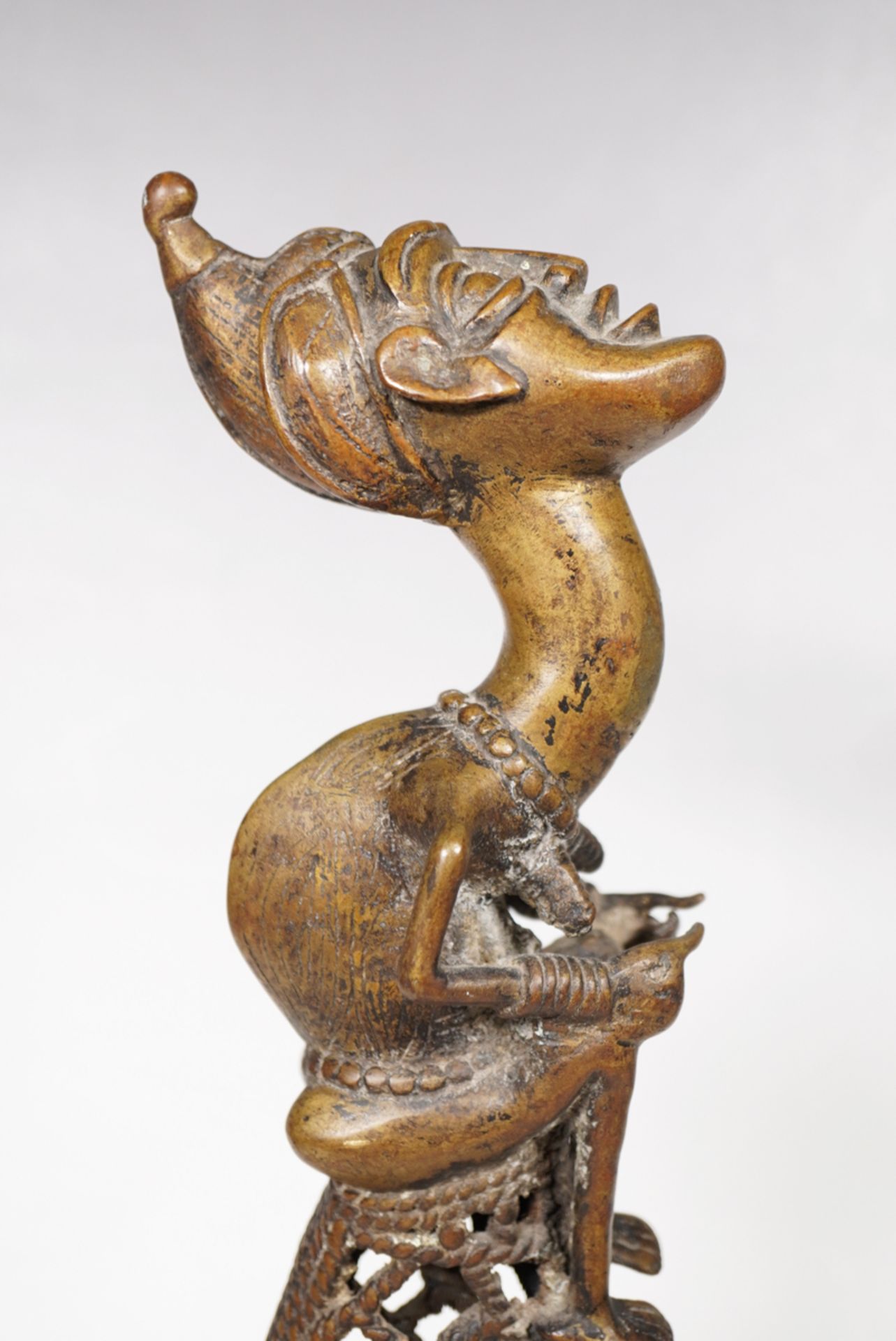 Figur in Glockenform, Volk der Bamum, Kameruner Grasland - Bild 7 aus 9