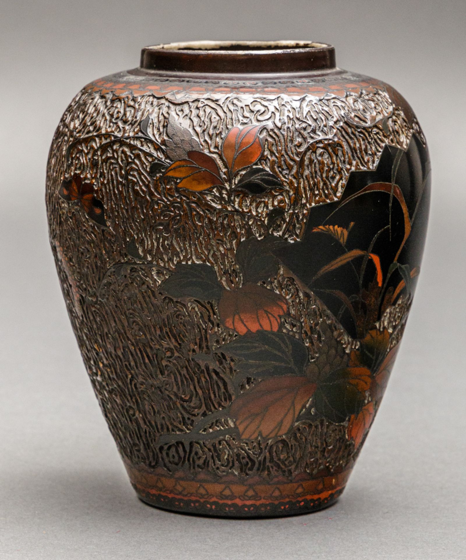 Lackierte Porzellan Cloisonné 'Jitaisome Shippo'-Vase, Japan, Meiji-Zeit (1868-1912) - Bild 3 aus 5