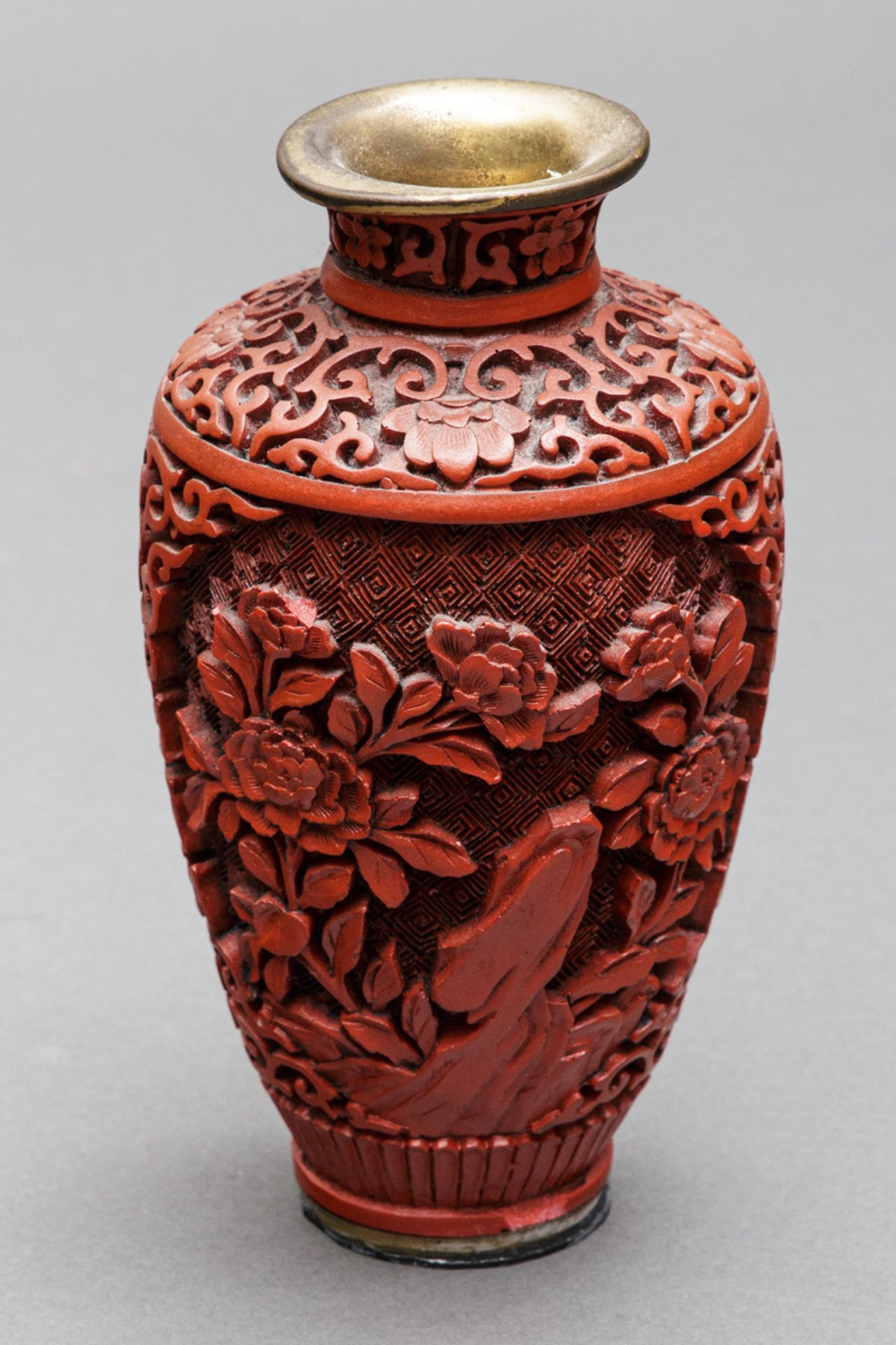 Rotlackvase, China, 2. H. 20. Jh. - Image 5 of 5