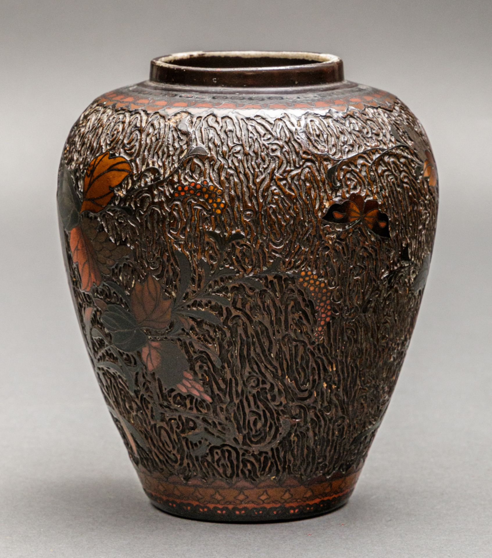 Lackierte Porzellan Cloisonné 'Jitaisome Shippo'-Vase, Japan, Meiji-Zeit (1868-1912) - Bild 2 aus 5