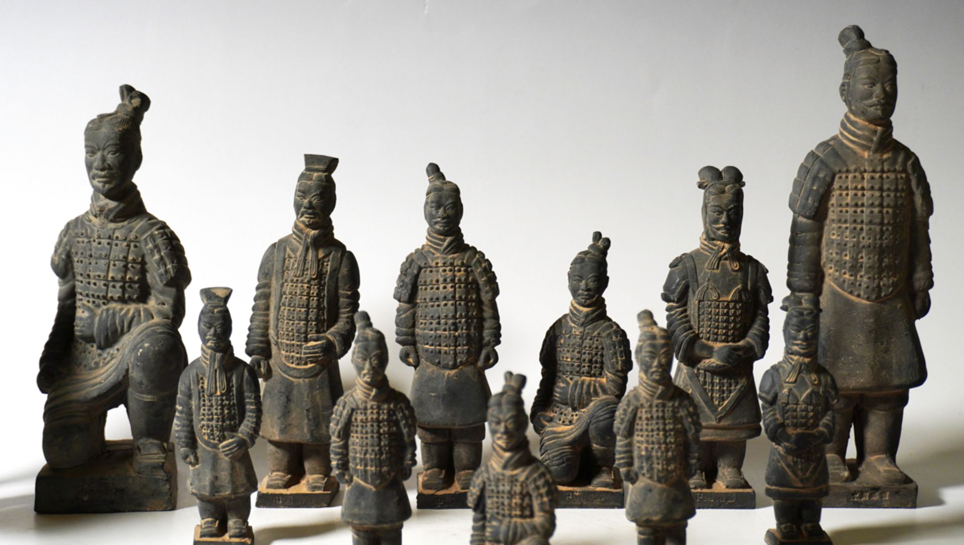 13 Terrakottafiguren, China, 20. Jh. - Bild 4 aus 6