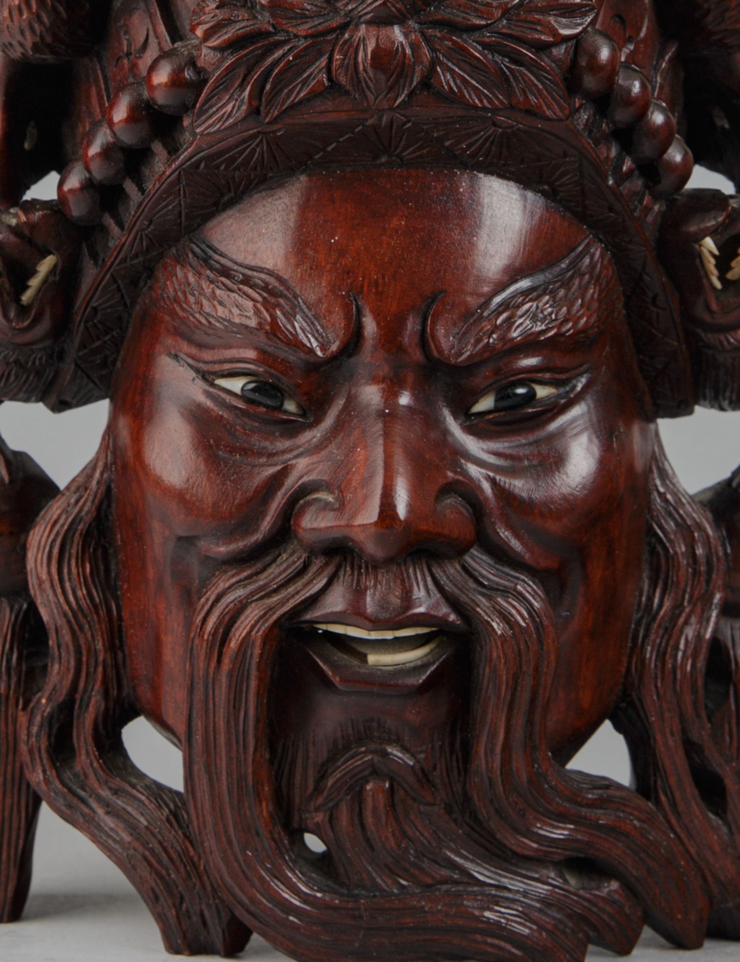Maske der Daoistischen Gottheit 'Long-Wang' (Drachen-König), China, M. 20. Jh. - Bild 5 aus 5