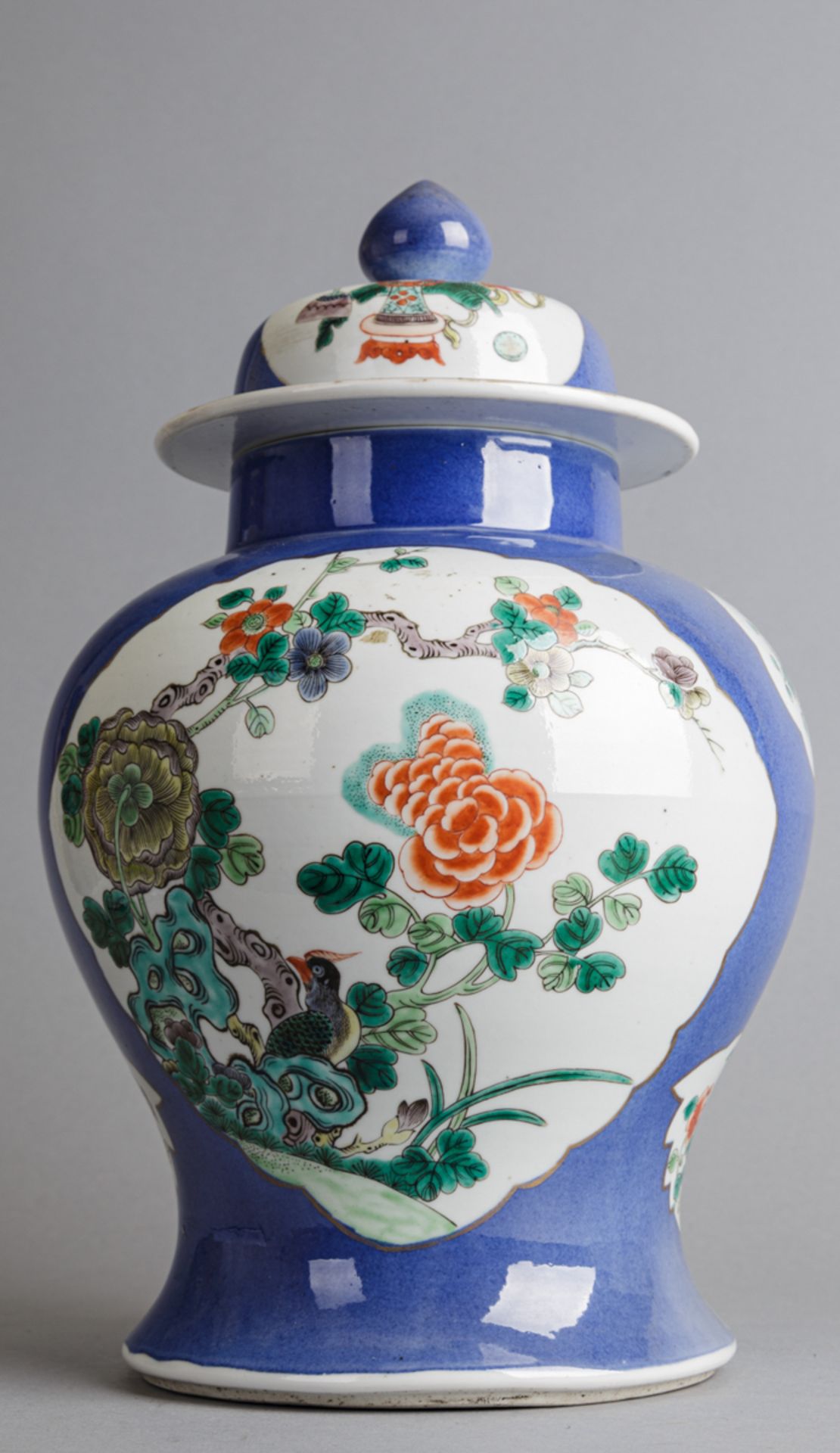 Deckelvase, China, wohl späte Qing Dynastie - Bild 2 aus 5
