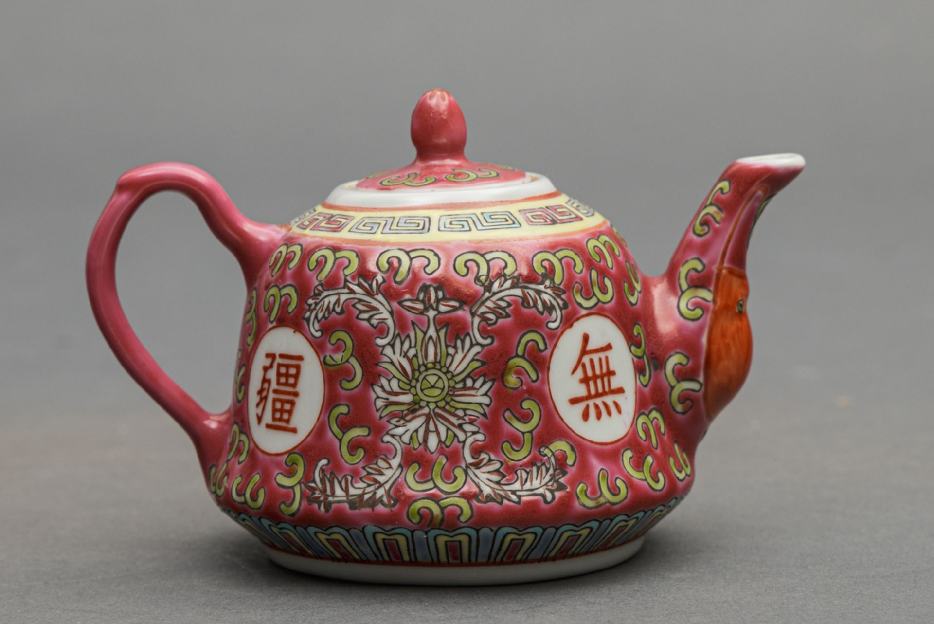 Kleine Teekanne, Jingdezhen, China, 20. Jh.