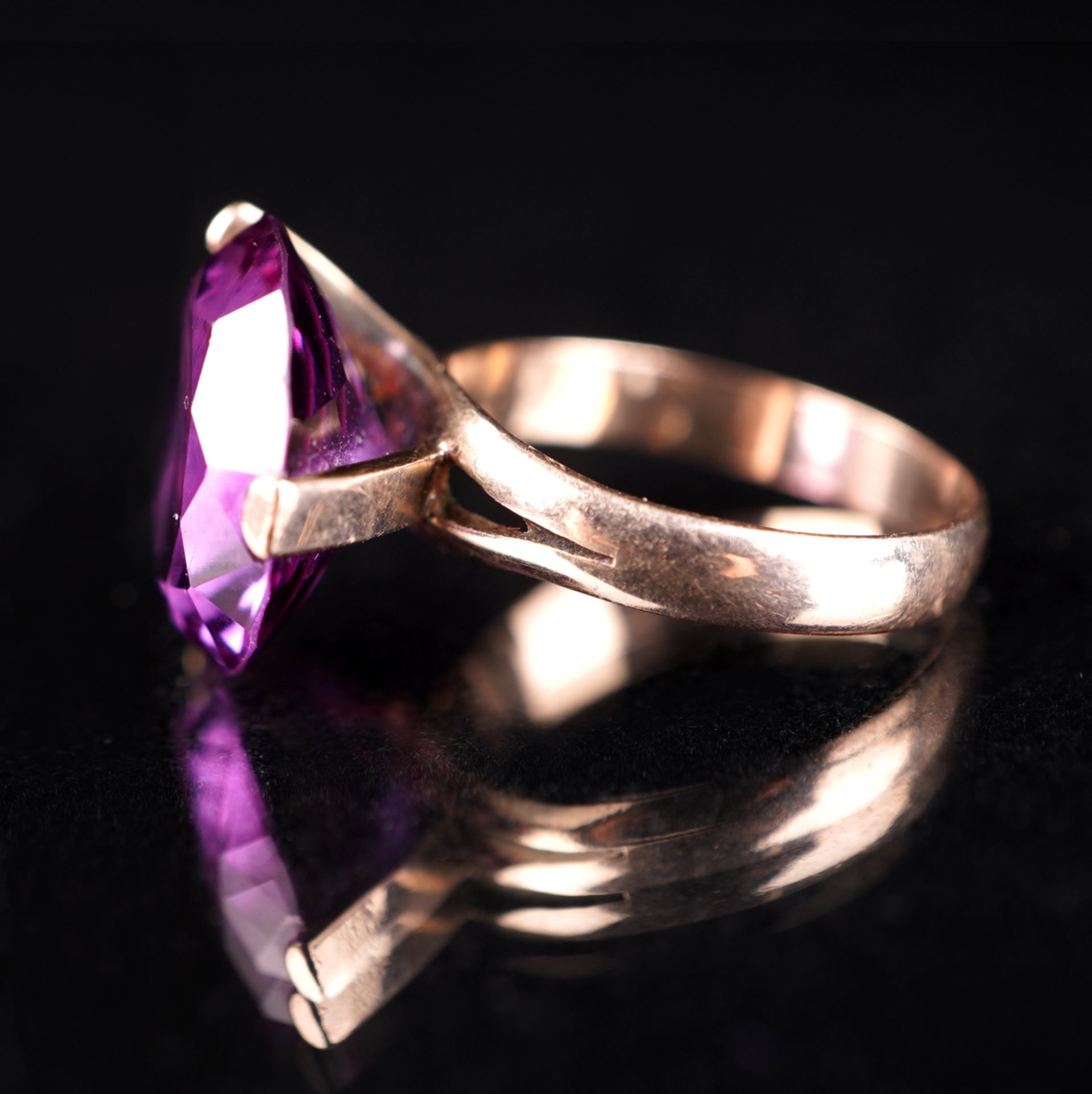 Ring mit violettem Saphir (synthetisch), GG 333 - Bild 4 aus 5