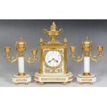 Schöne Marmoruhr mit 2 Kerzenleuchtern im Stil Louis XVI, Frankreich, Paris, um 1900