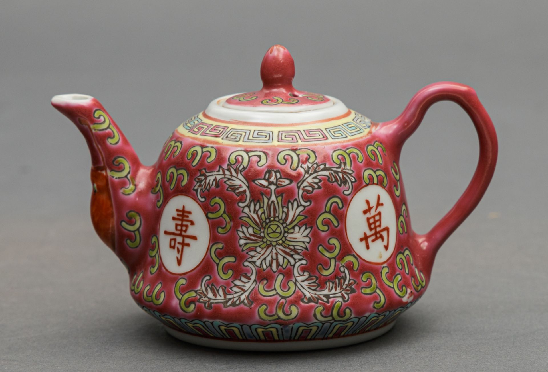 Kleine Teekanne, Jingdezhen, China, 20. Jh. - Bild 2 aus 4