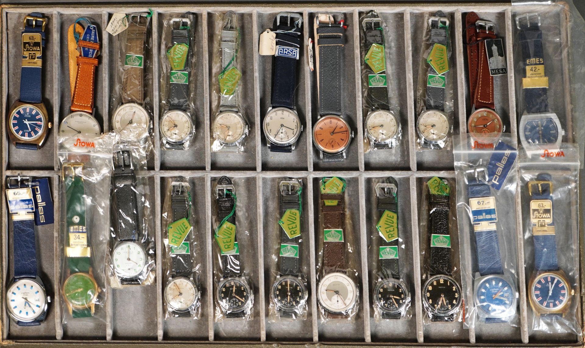 Konvolut von 22 Herrenarmbanduhren, ca. 1950er-70er Jahre