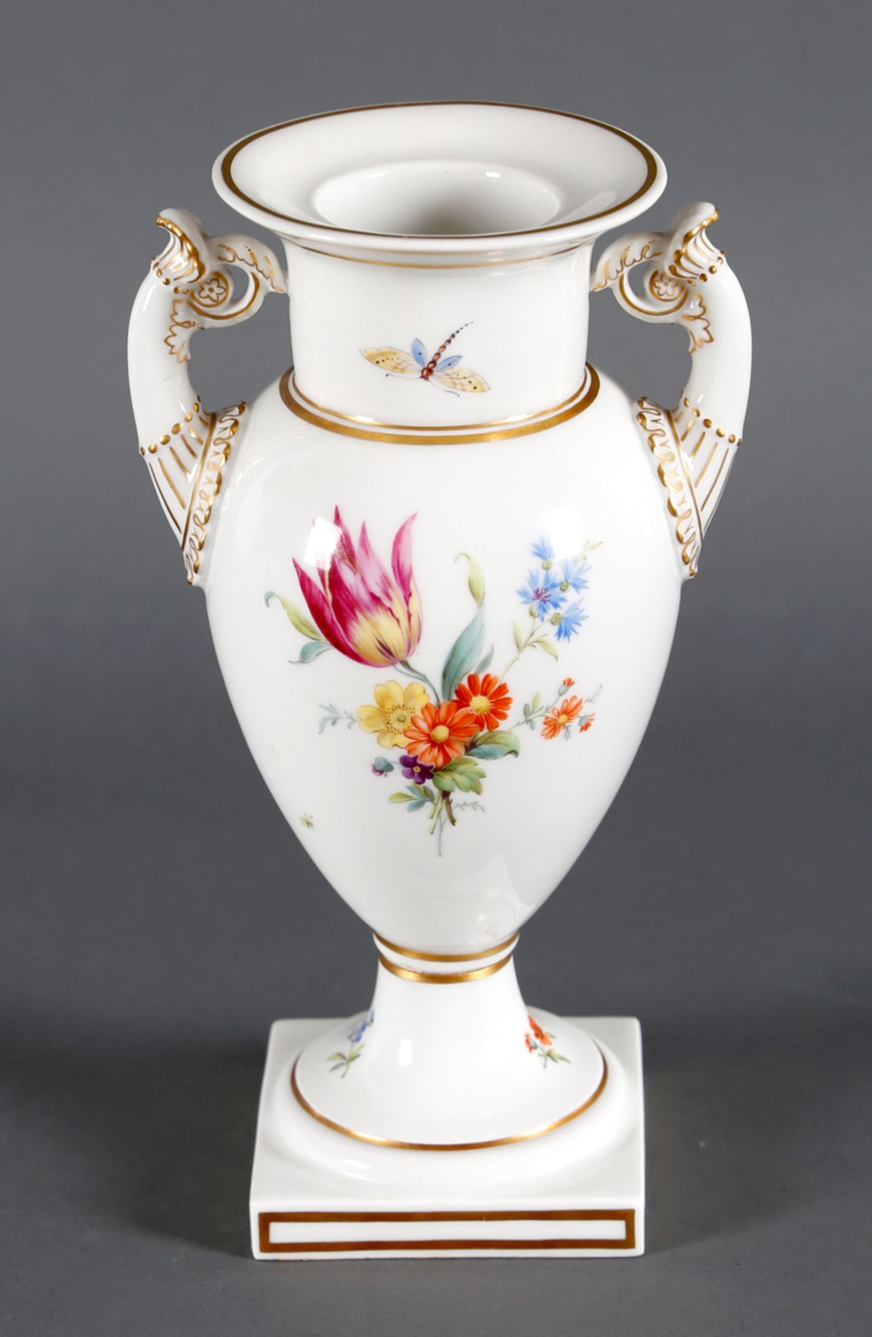 Porzellanvase mit Blumendekor, KPM Berlin, 19./20. Jh.