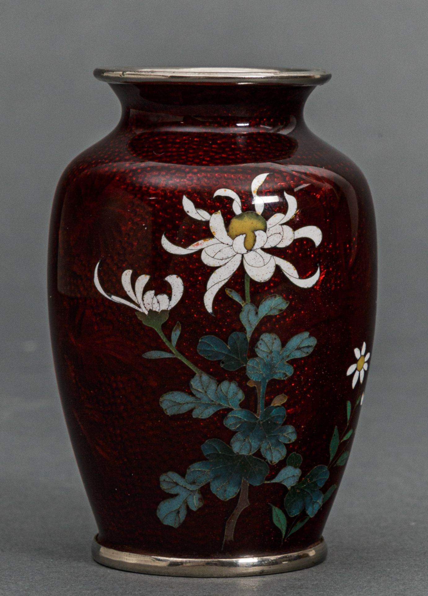 Cloisonné-Vase in Ginbari-Technik, Japan, wohl Sato Company (1945-heute), Showa-Zeit (1926-1989)