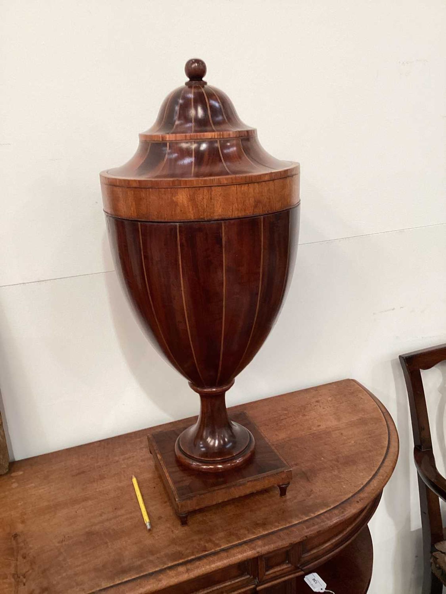 A fine pair of George III Sheraton period mahogany cutlery urn and covers, with fitted galleries - Image 18 of 18