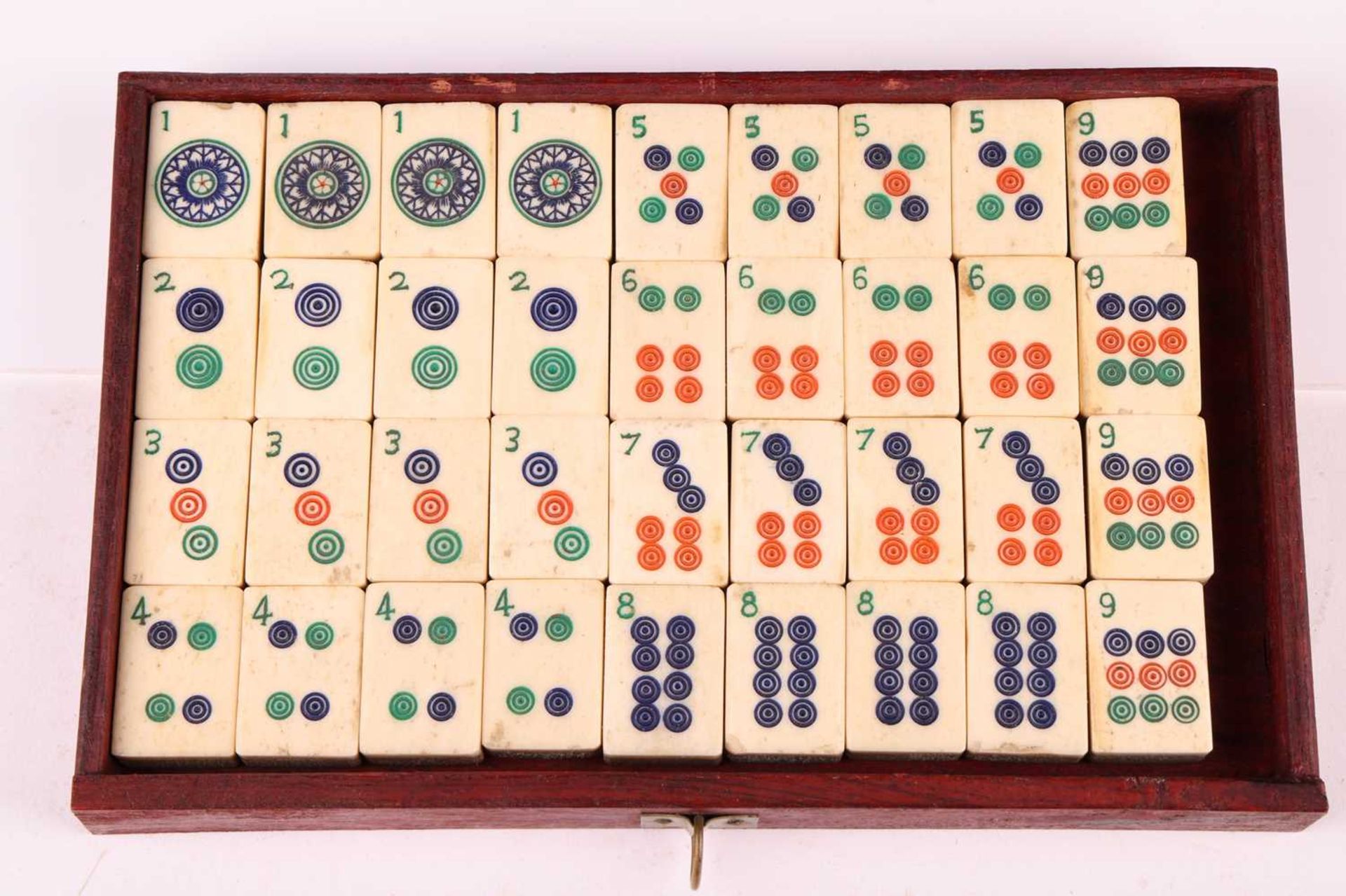 A Chinese rosewood-cased mahjong set with bone and bamboo tiles the sliding door bearing the word - Image 7 of 10