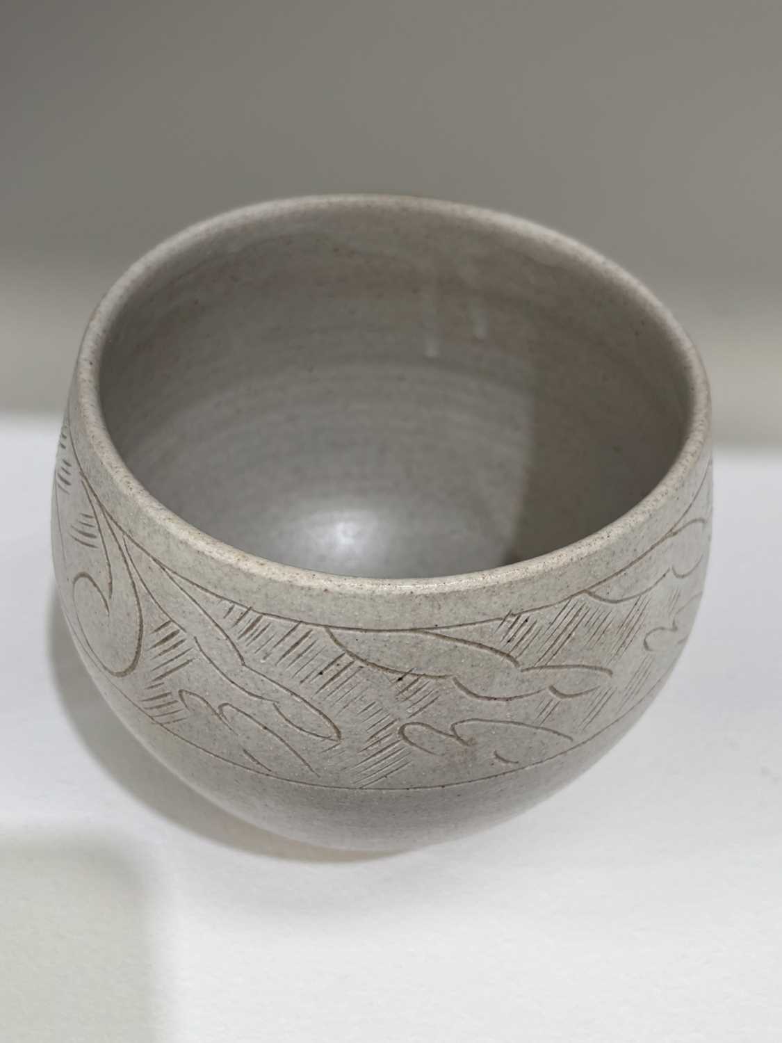 A collection of 20th-century Studio Pottery items, to include an Art Deco style open bowl with - Image 17 of 26