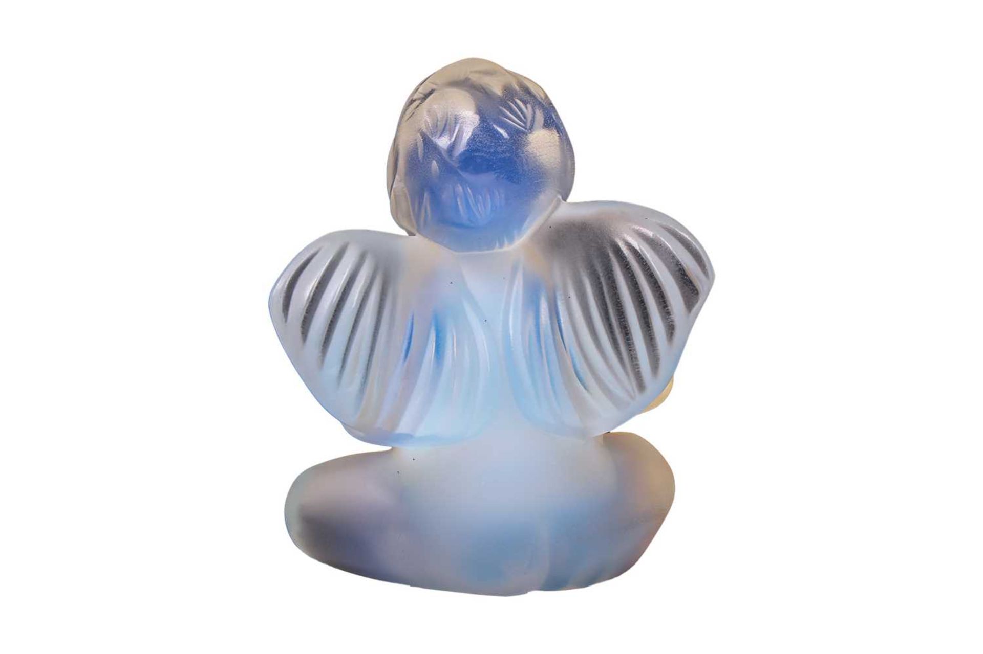 A contemporary Lalique opaline crystal glass paperweight, modelled as a seated cherub / putti, 7.5 - Image 3 of 6